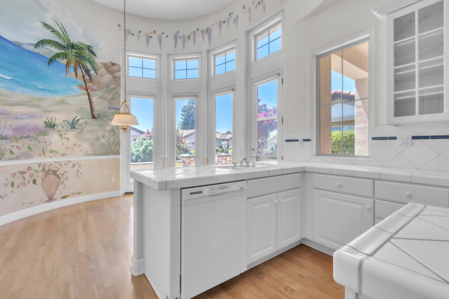 1052 Magnolia Lane