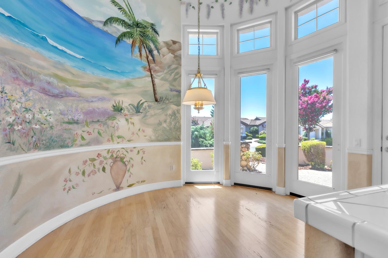 1052 Magnolia Lane