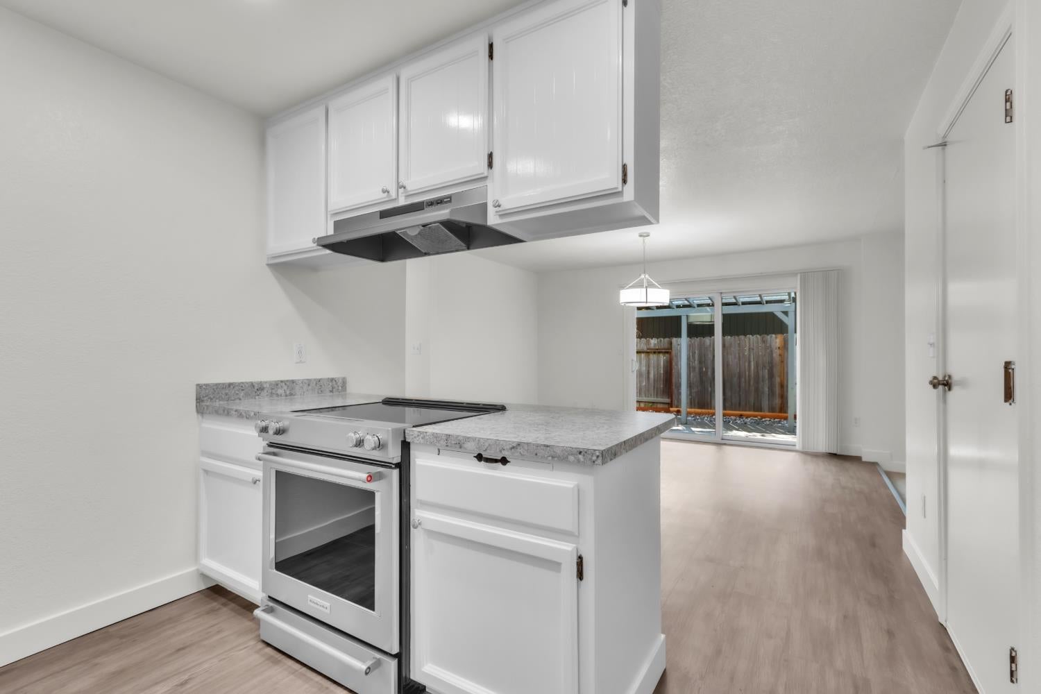 6910 Folsom Oaks Court