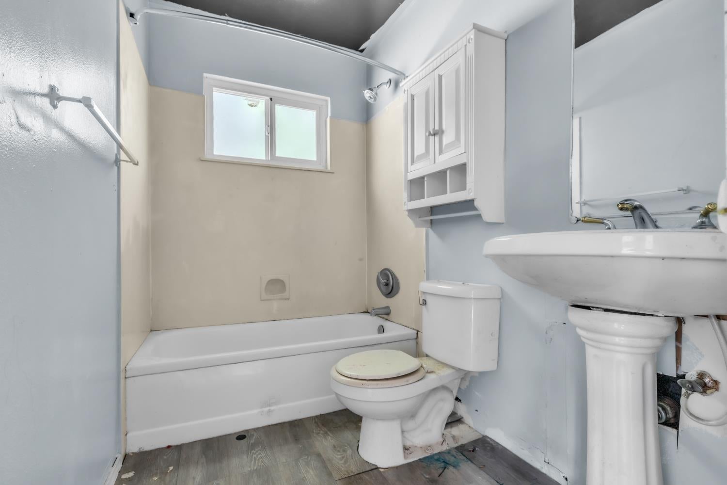 1309 Topaz Way