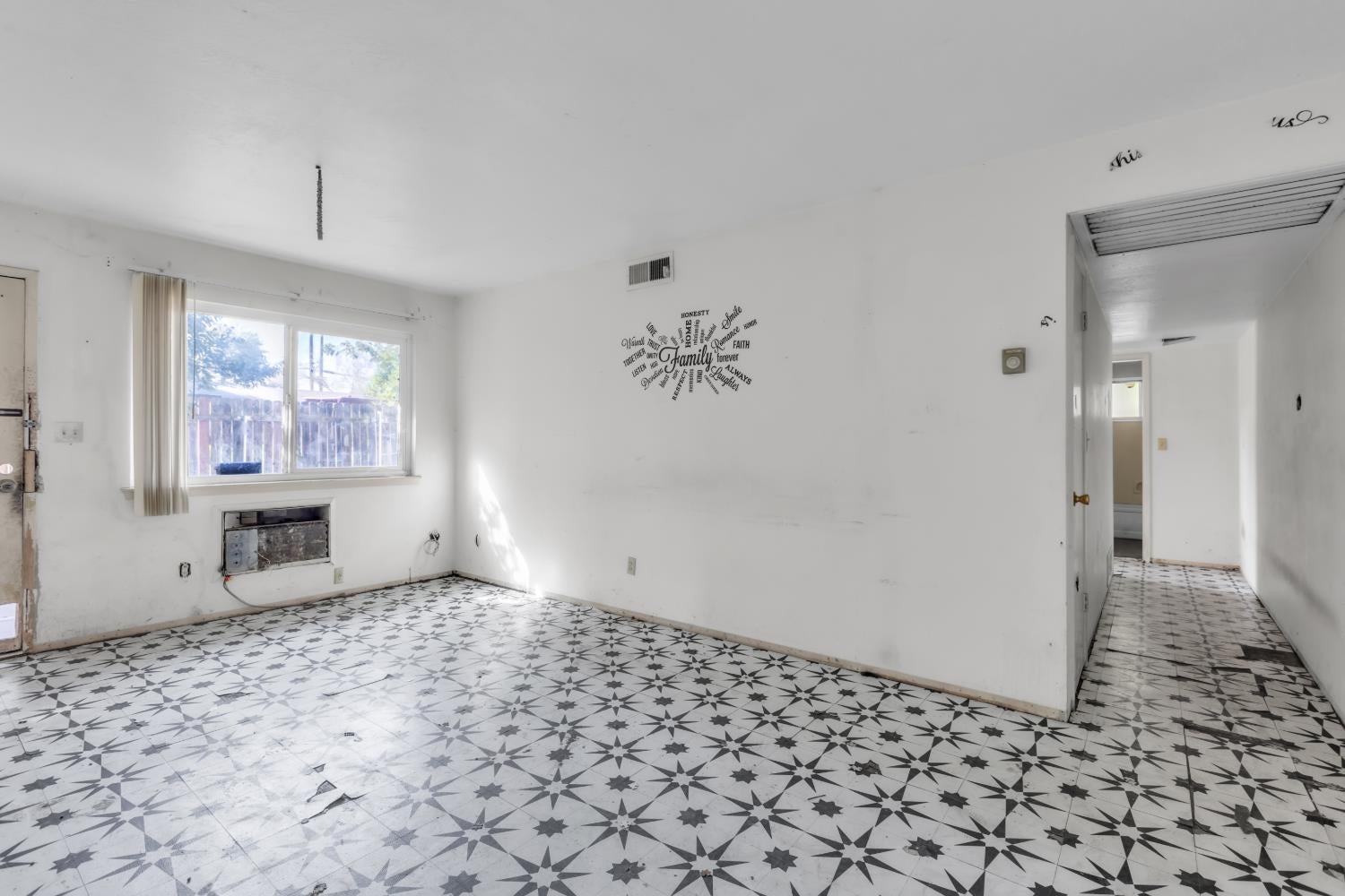 1309 Topaz Way