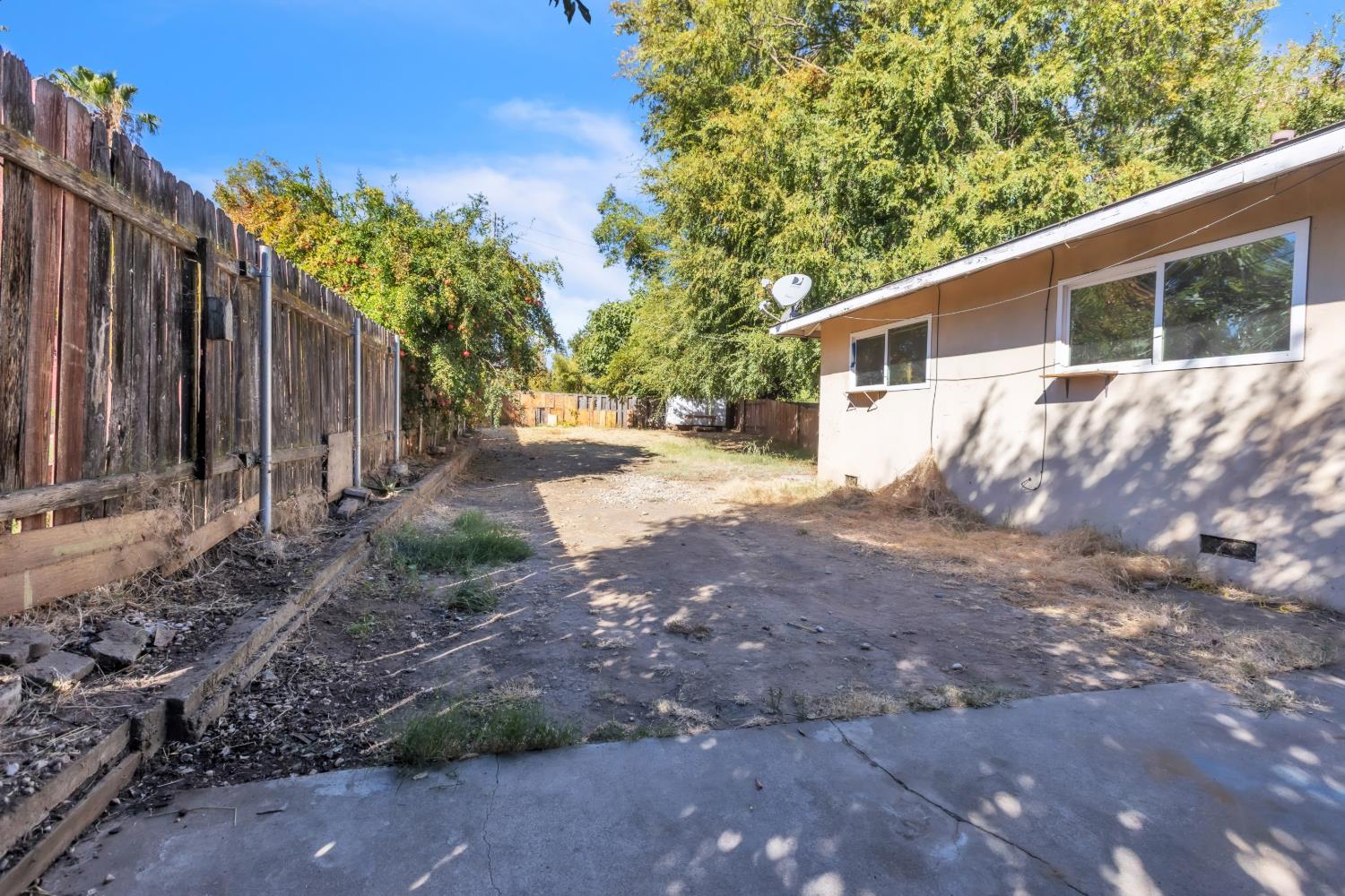 1309 Topaz Way
