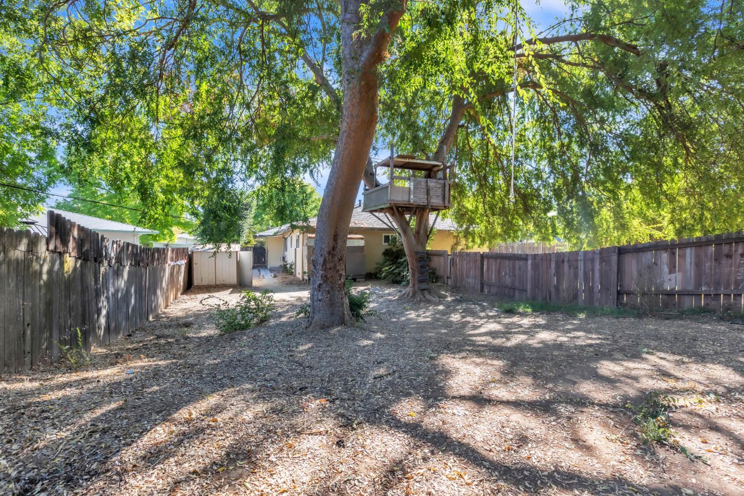 1309 Topaz Way