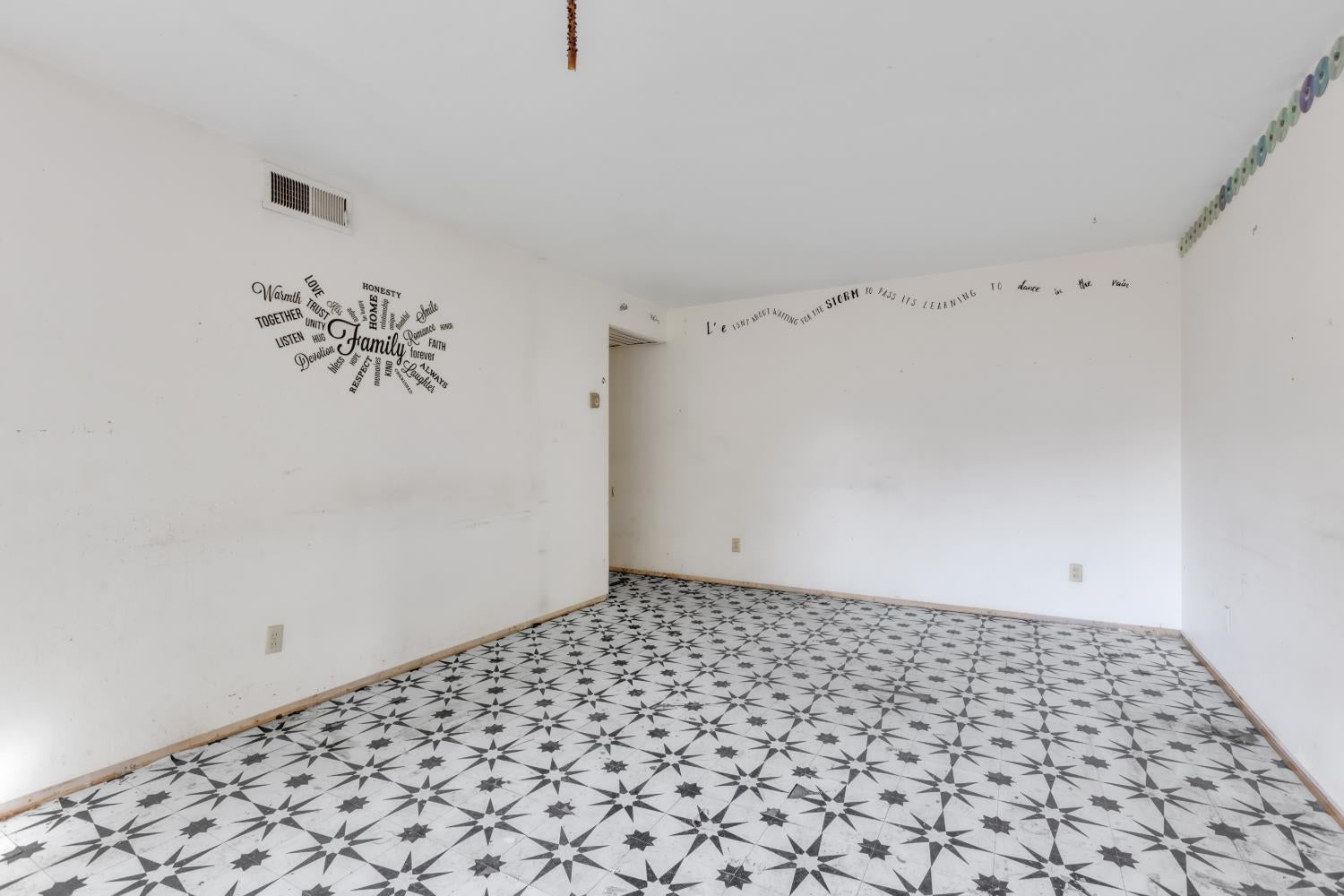 1309 Topaz Way