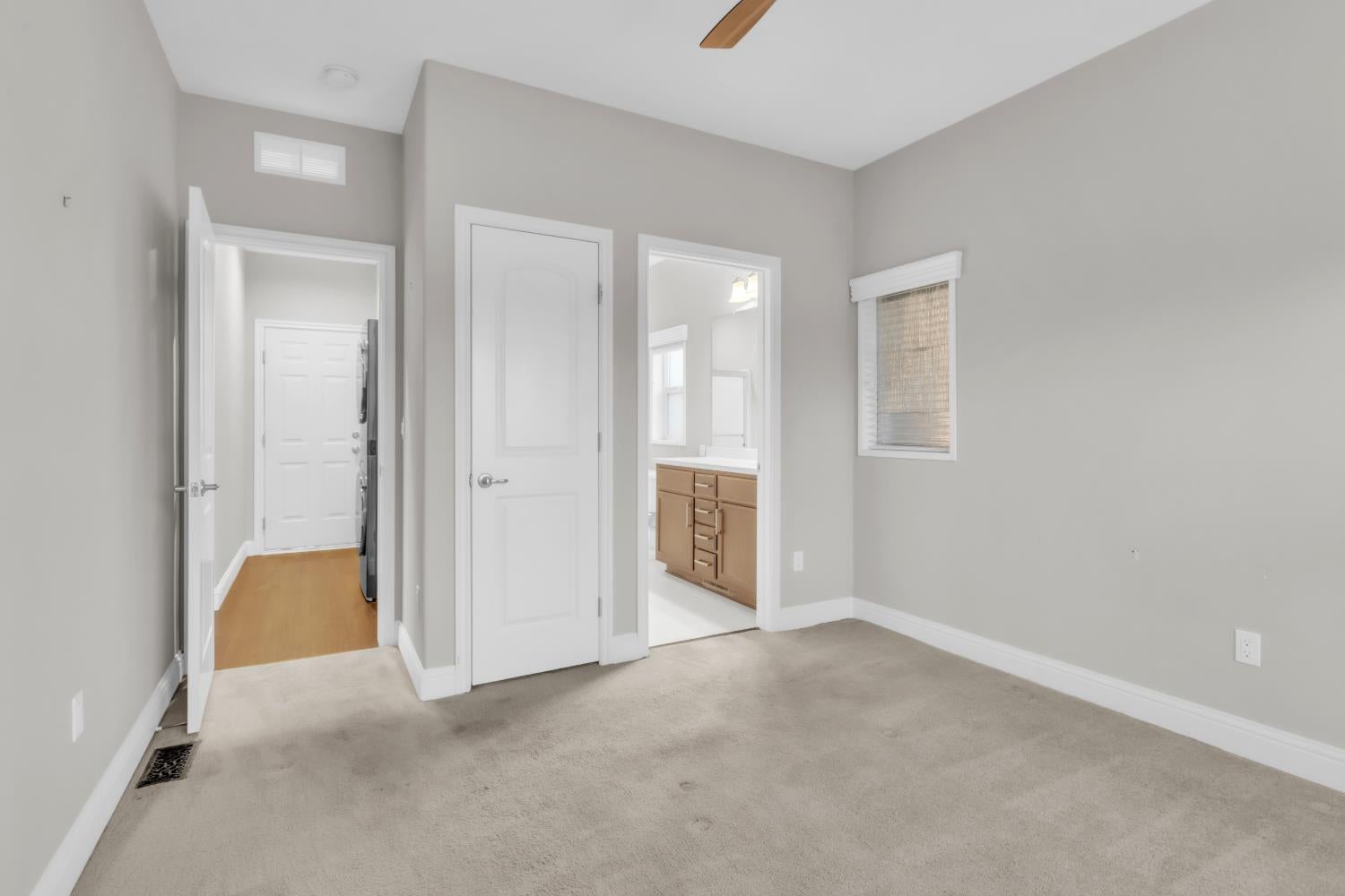 53 Hancock Dr