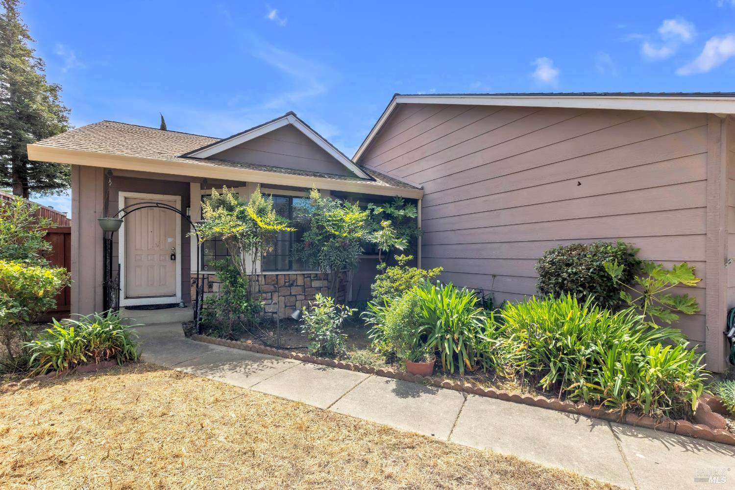 1057 Topsail Drive