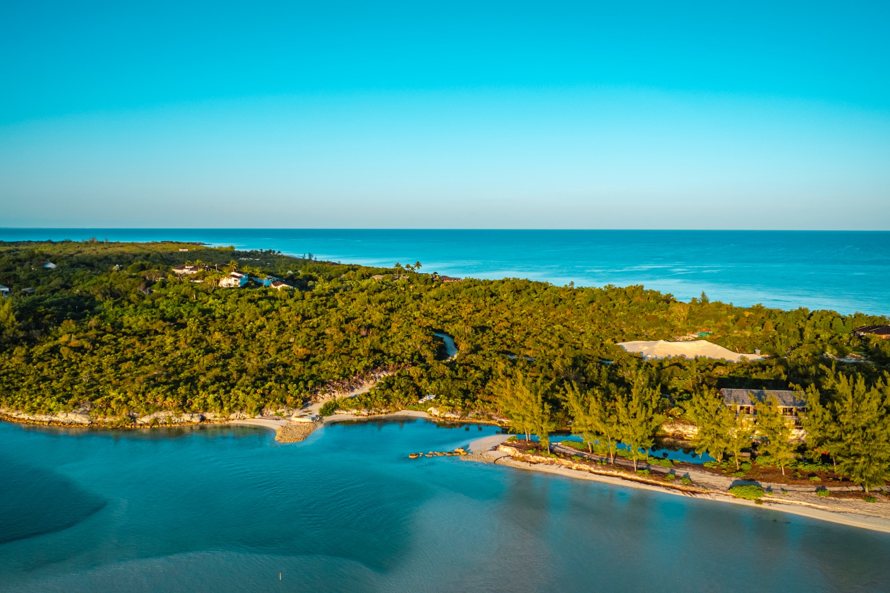 The Lodge, Beachfront