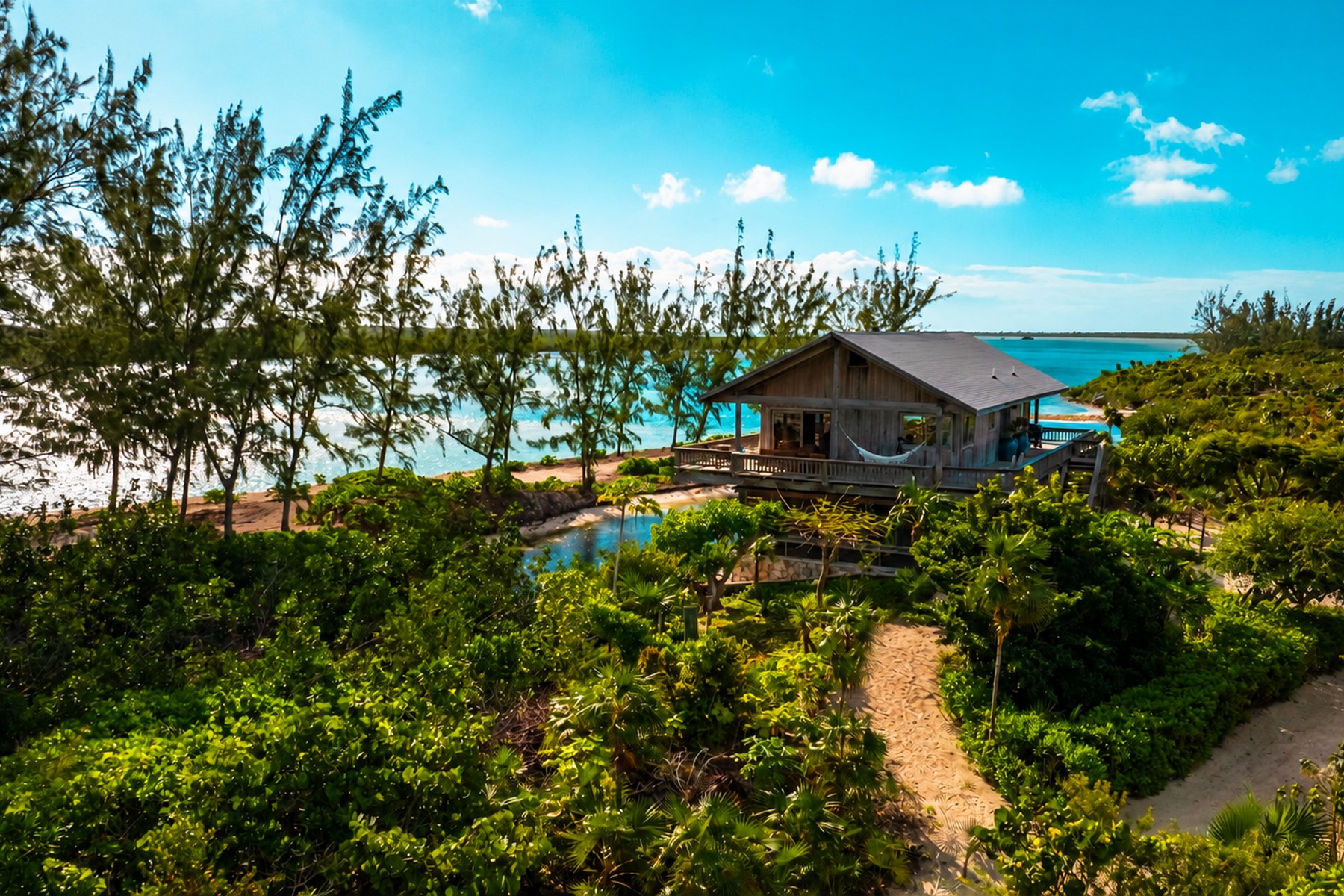 The Lodge, Beachfront