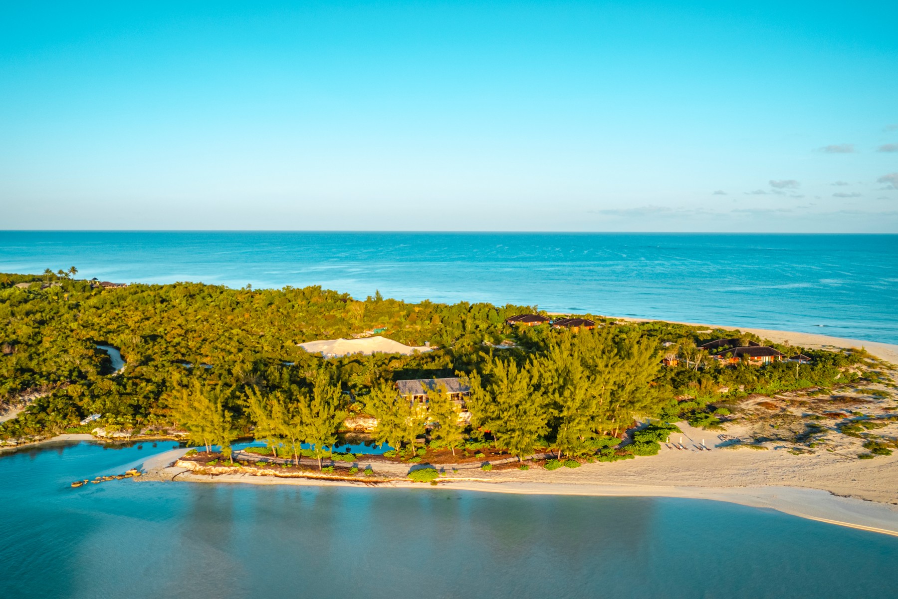 The Lodge, Beachfront