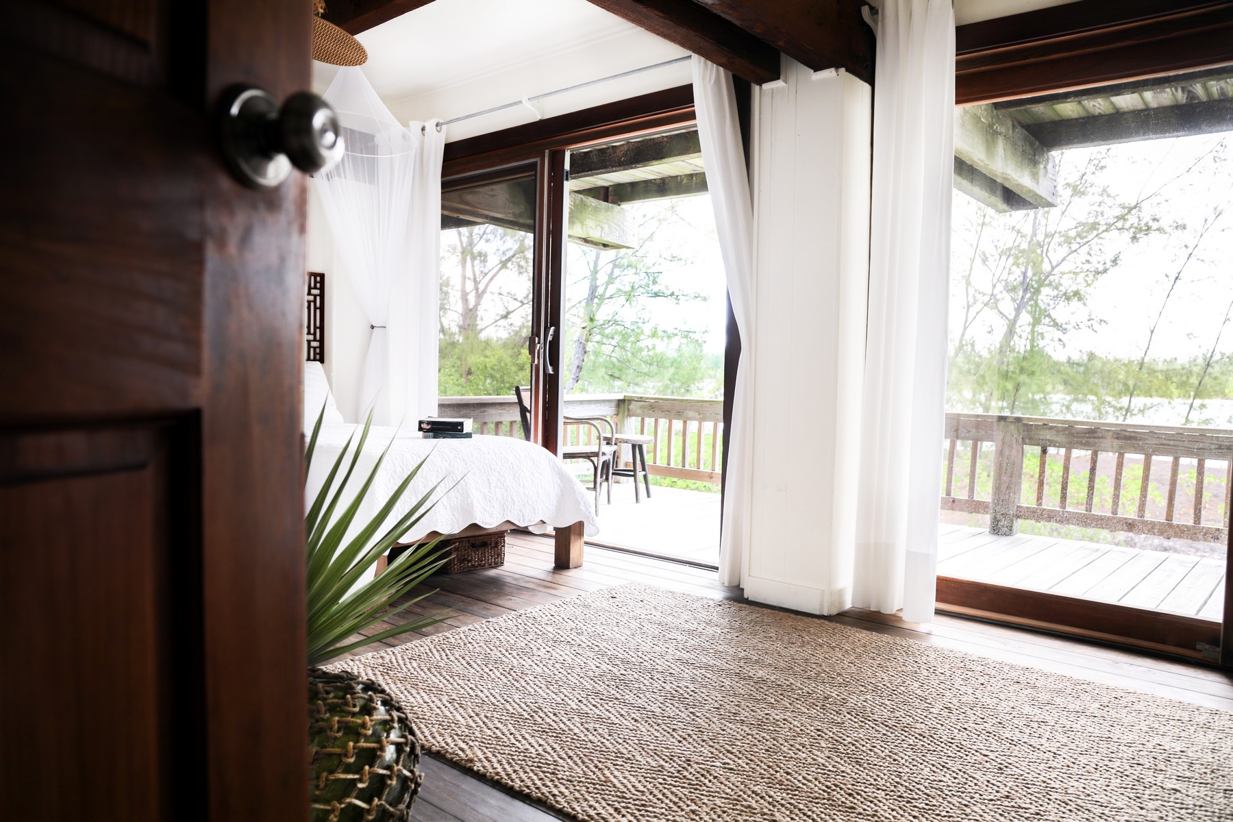 The Lodge, Beachfront