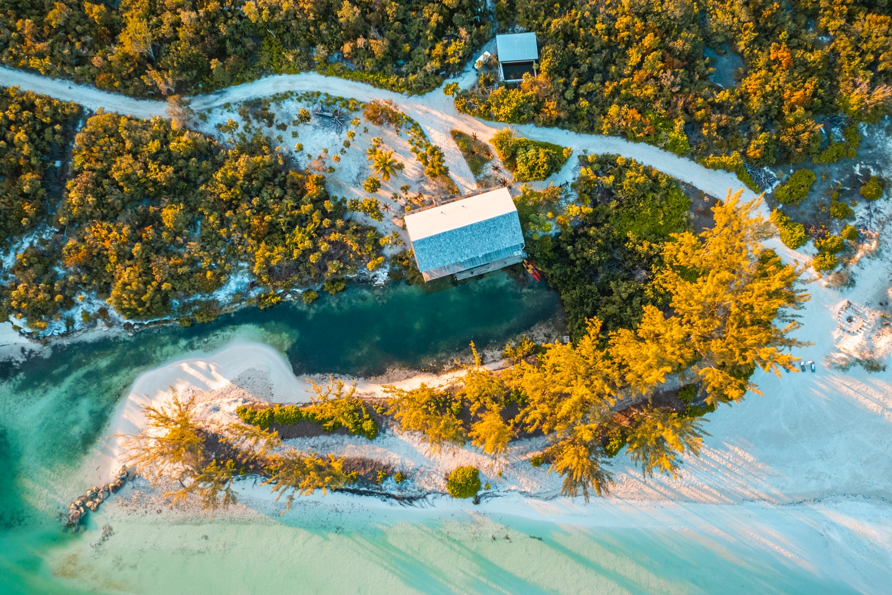 The Lodge, Beachfront