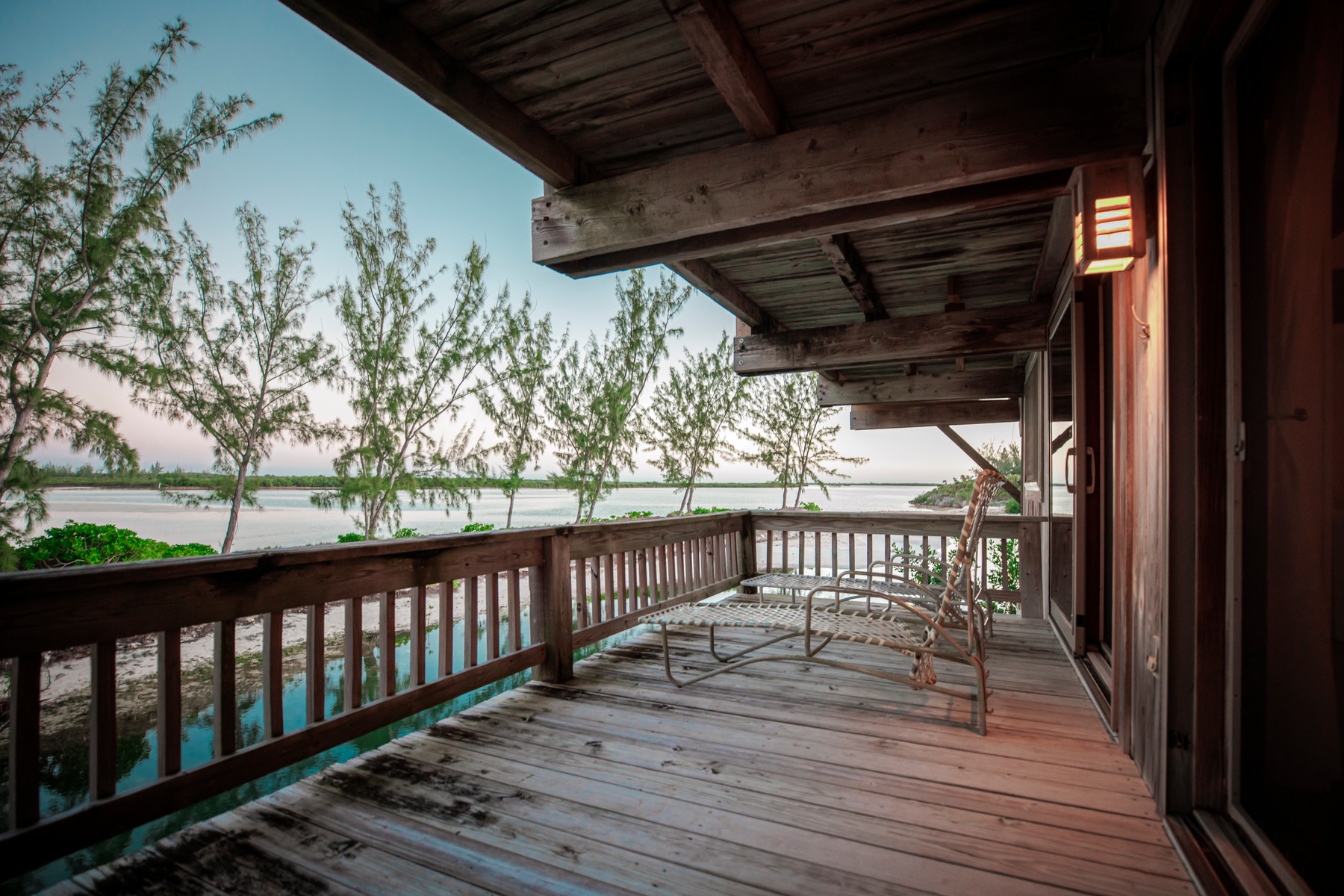 The Lodge, Beachfront