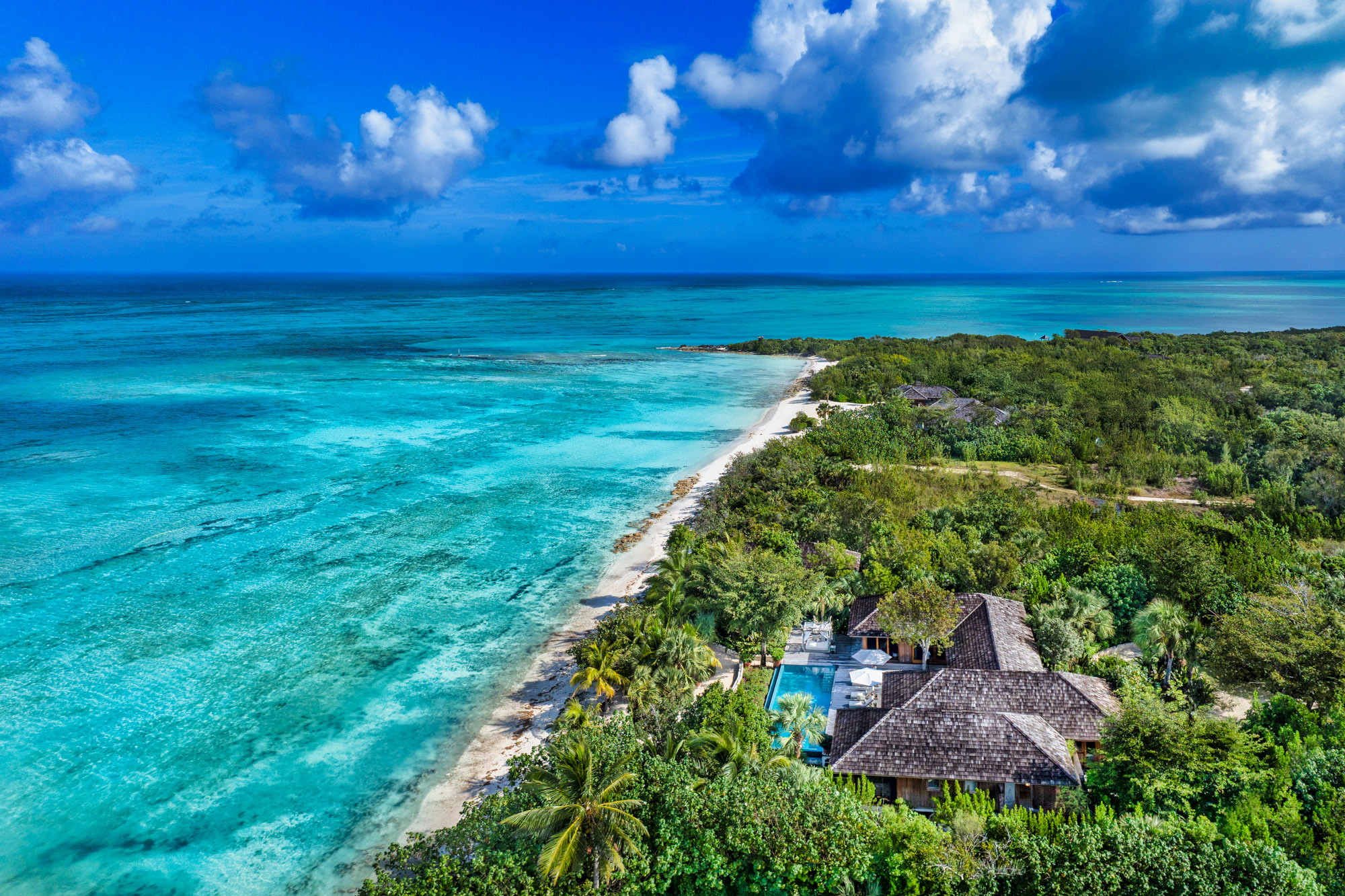 Lucky House, Beachfront