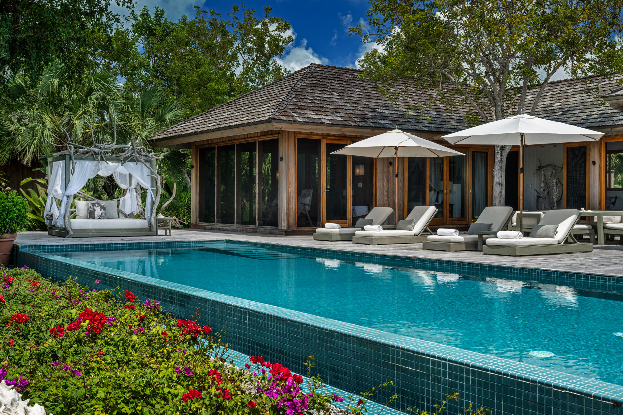 Lucky House, Beachfront