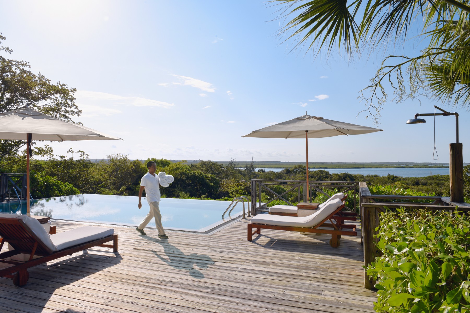 Lucky House, Beachfront