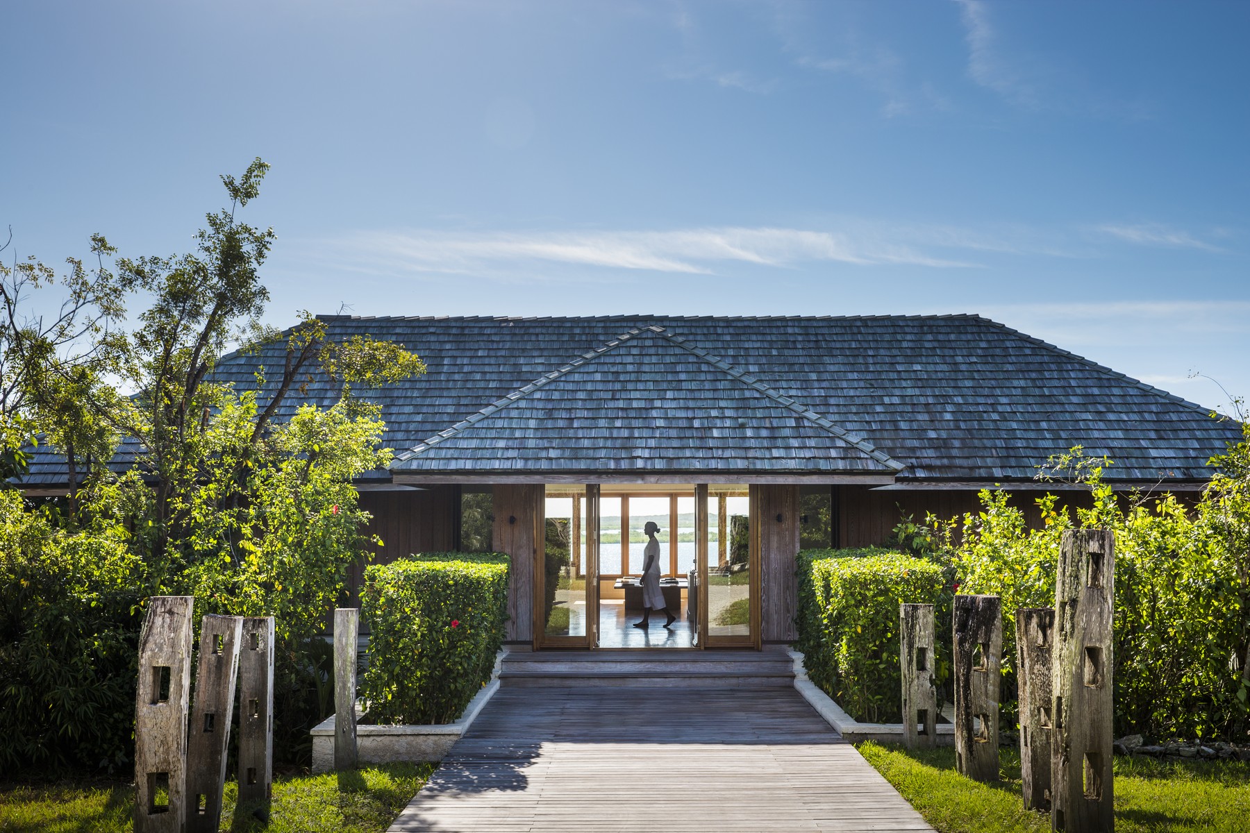 Lucky House, Beachfront