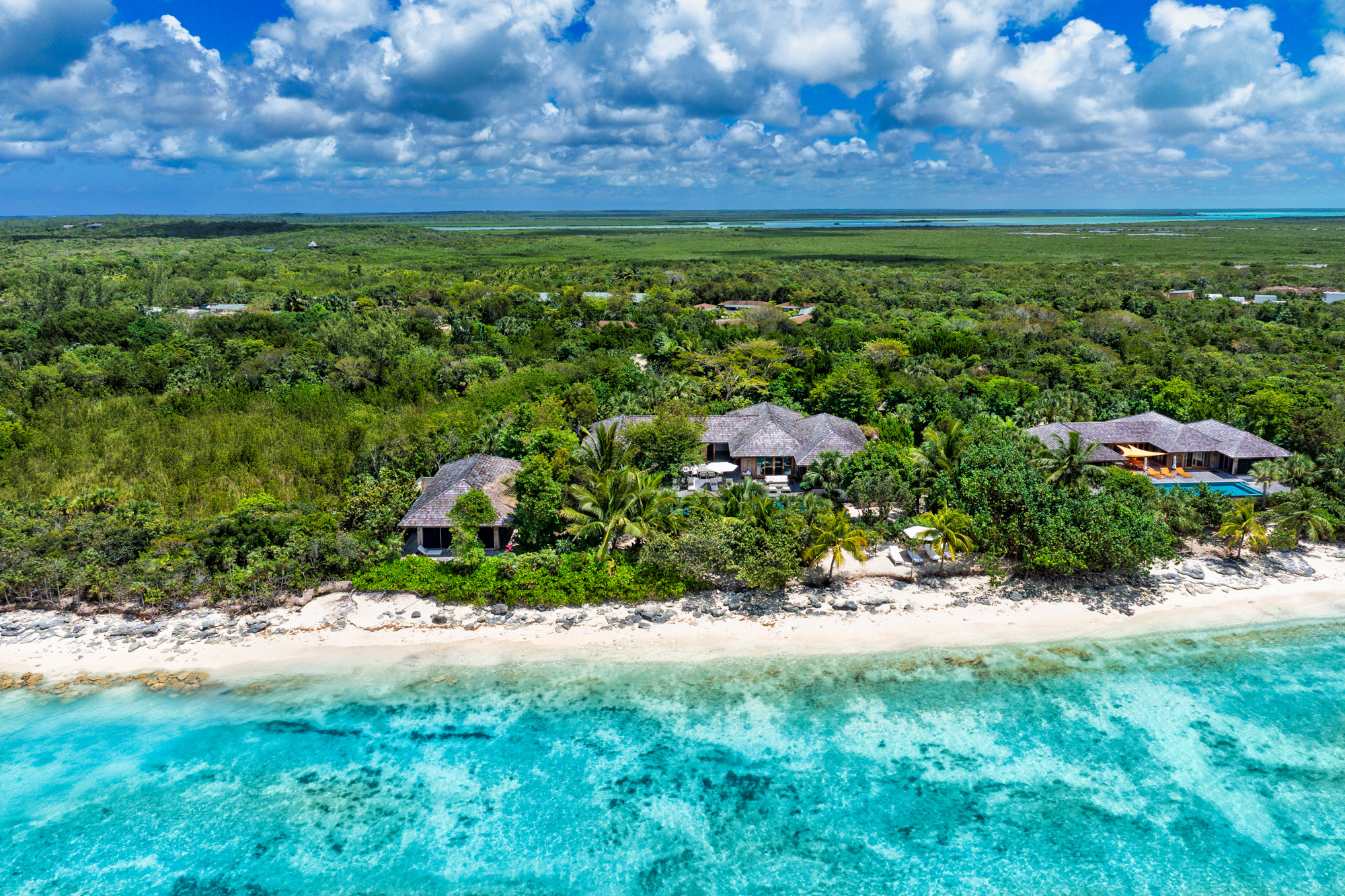 Lucky House, Beachfront