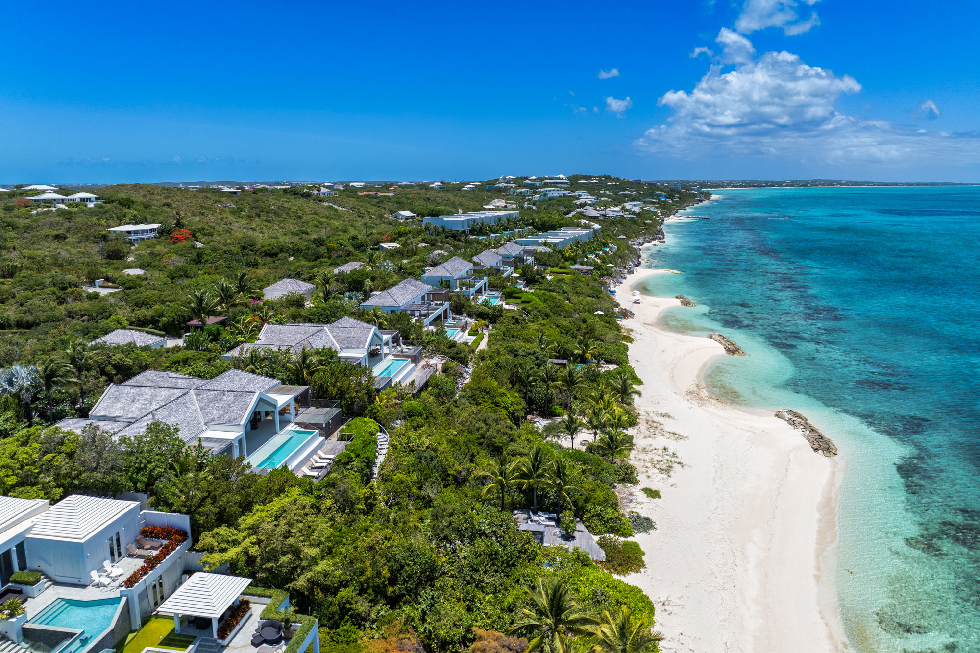 M-House by Beach Enclave Babalua Beachfront