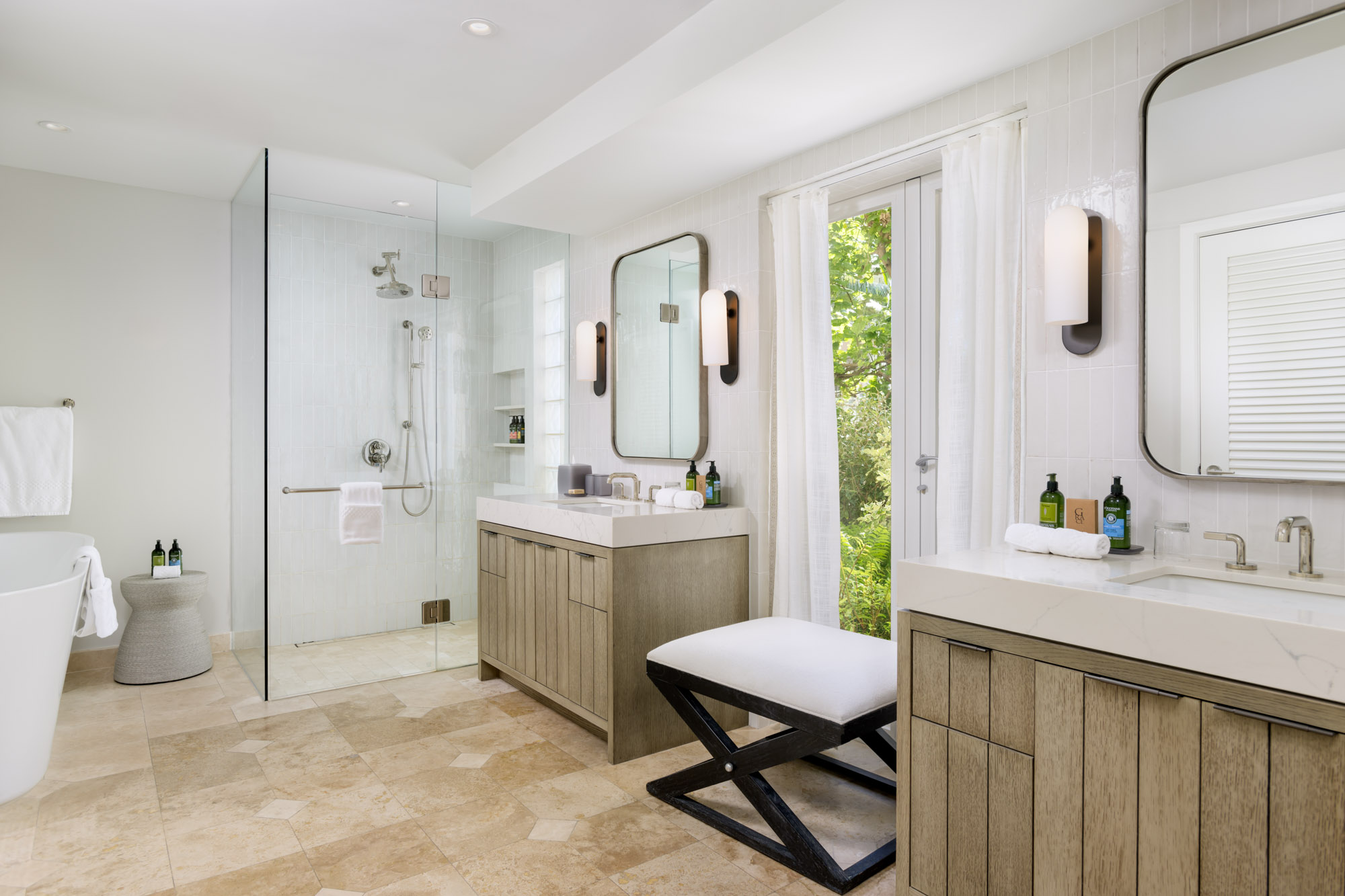 Villas at Grace Bay Club E101.102