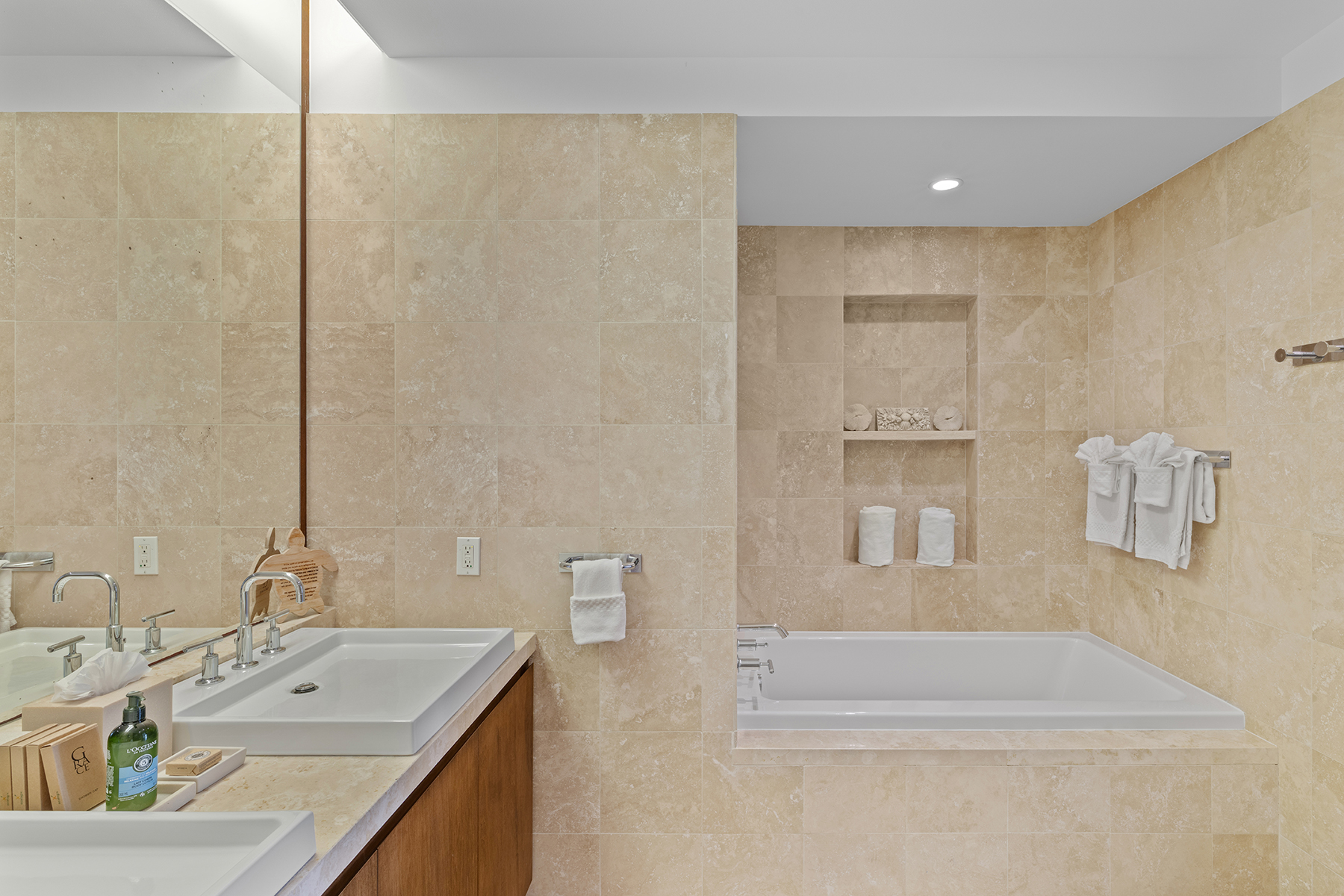 West Bay Club Suite 206