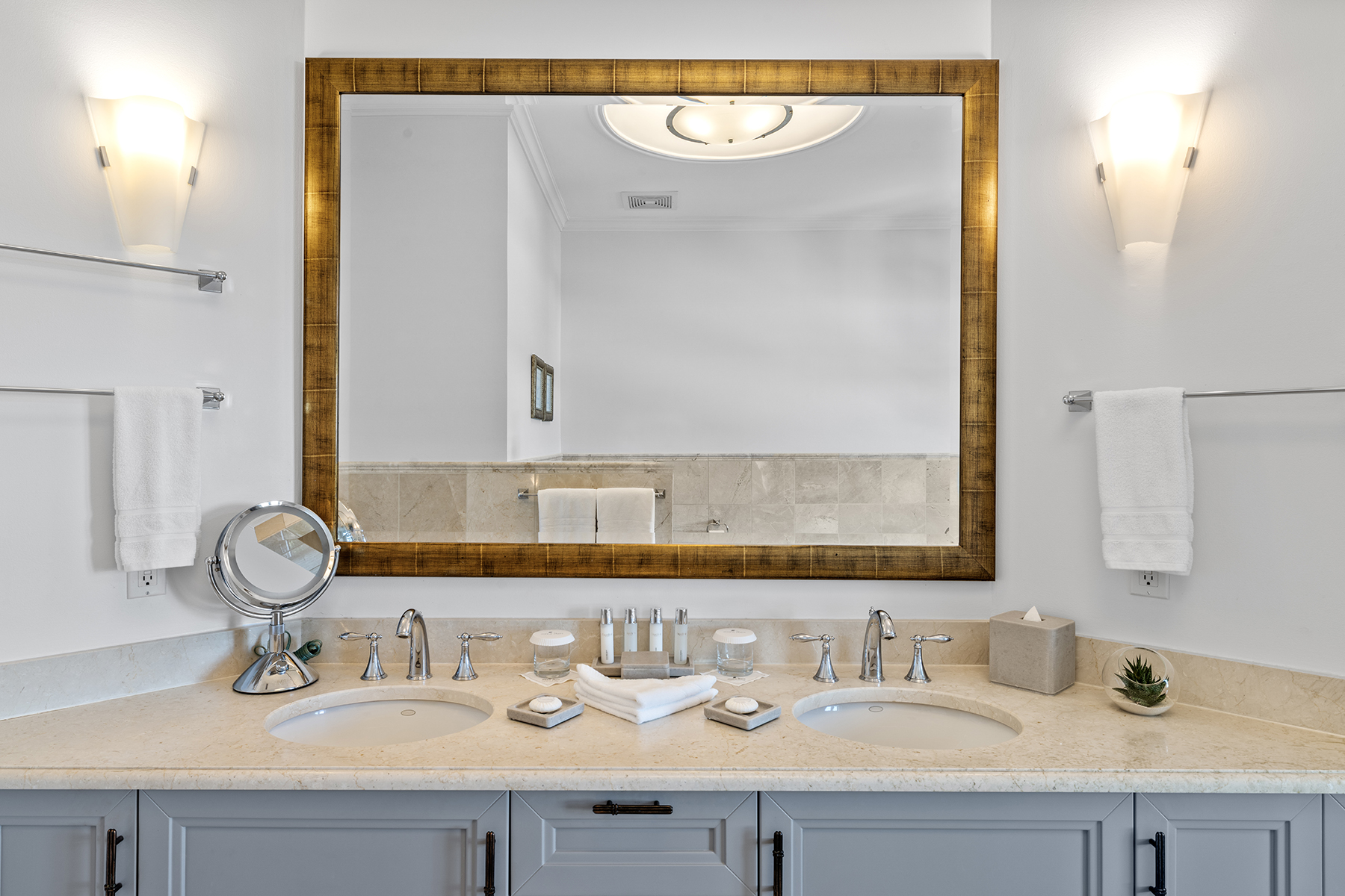 Seven Stars Resort and Spa Penthouse 1705.06