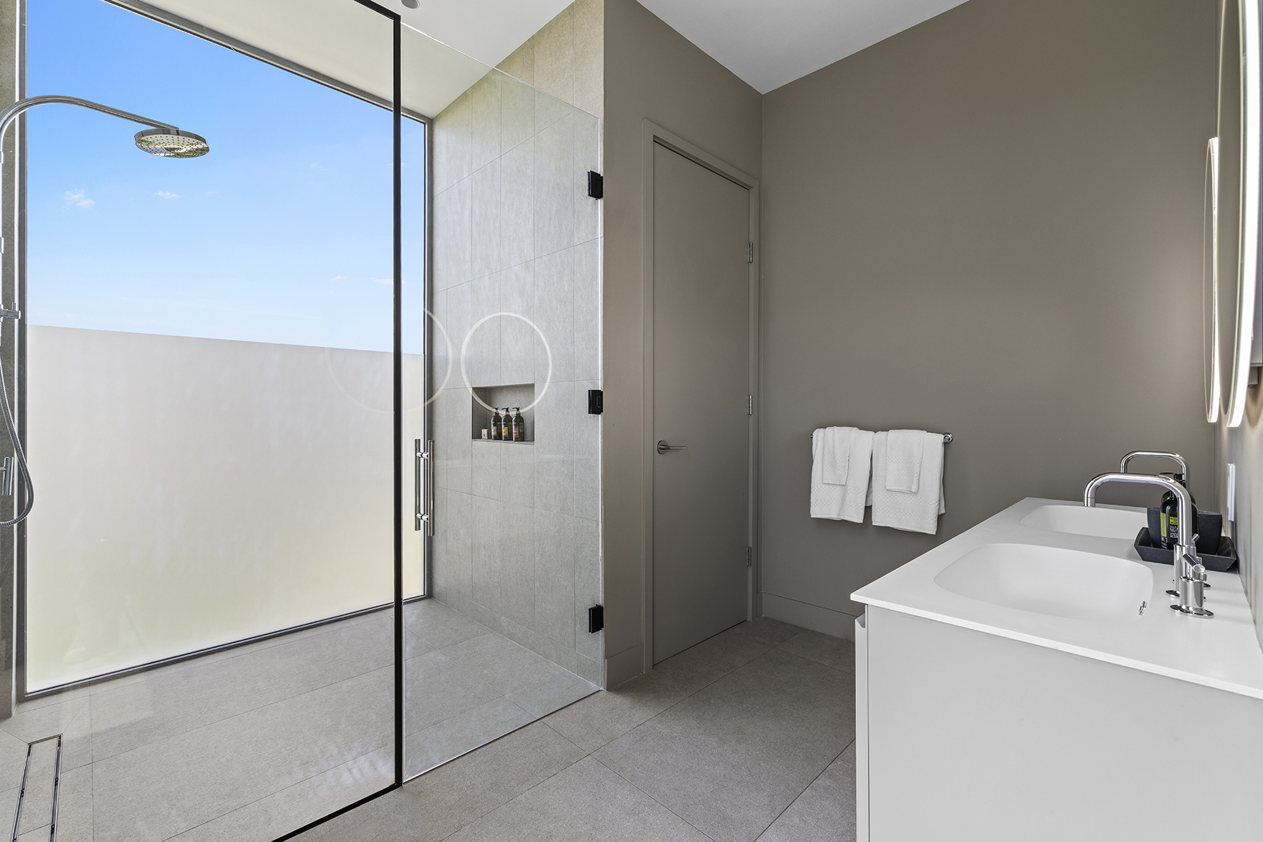 Ocean Estate 10 South Bank