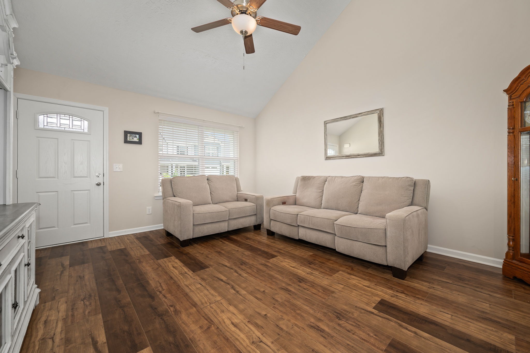 4713 Pompano Ln