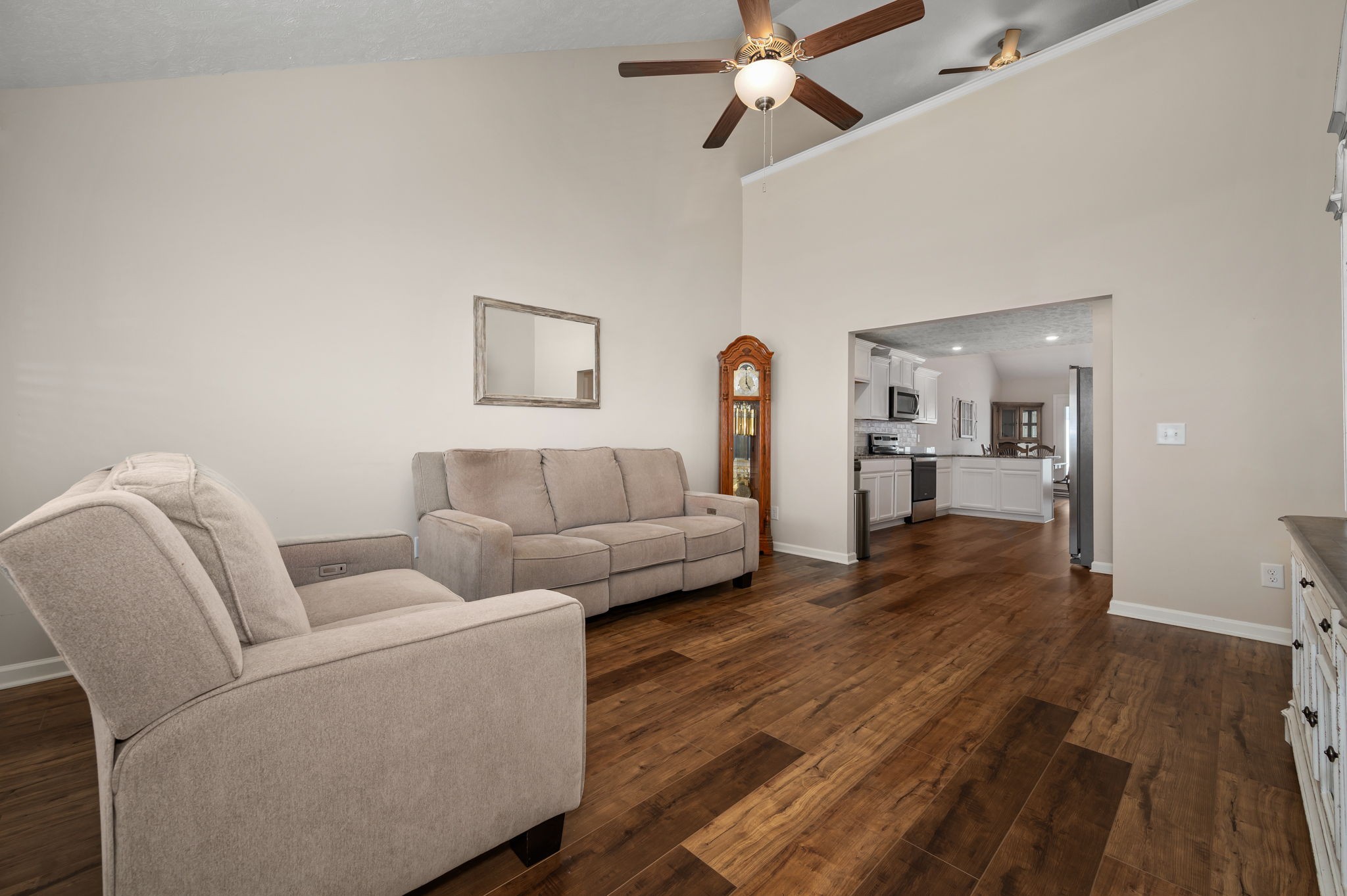 4713 Pompano Ln