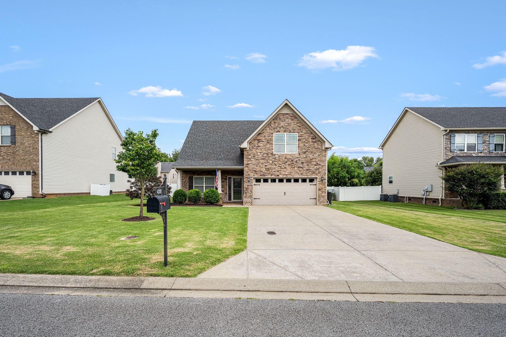 4318 Roxburghe Ct