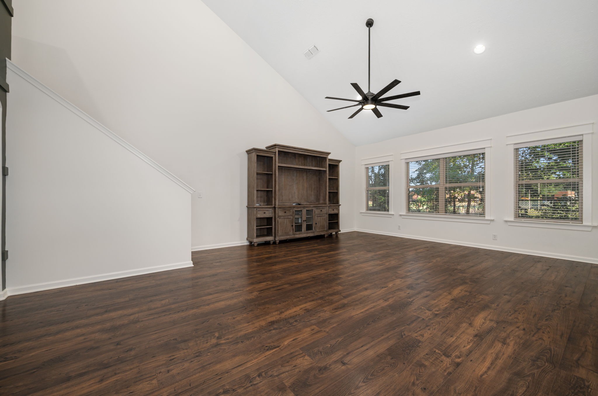 4419 Sunday Silence Way
