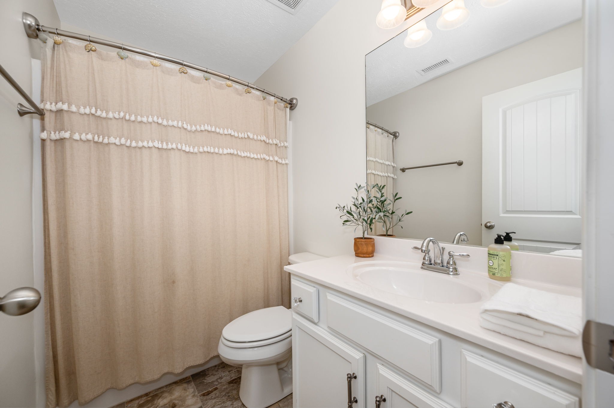 4419 Sunday Silence Way