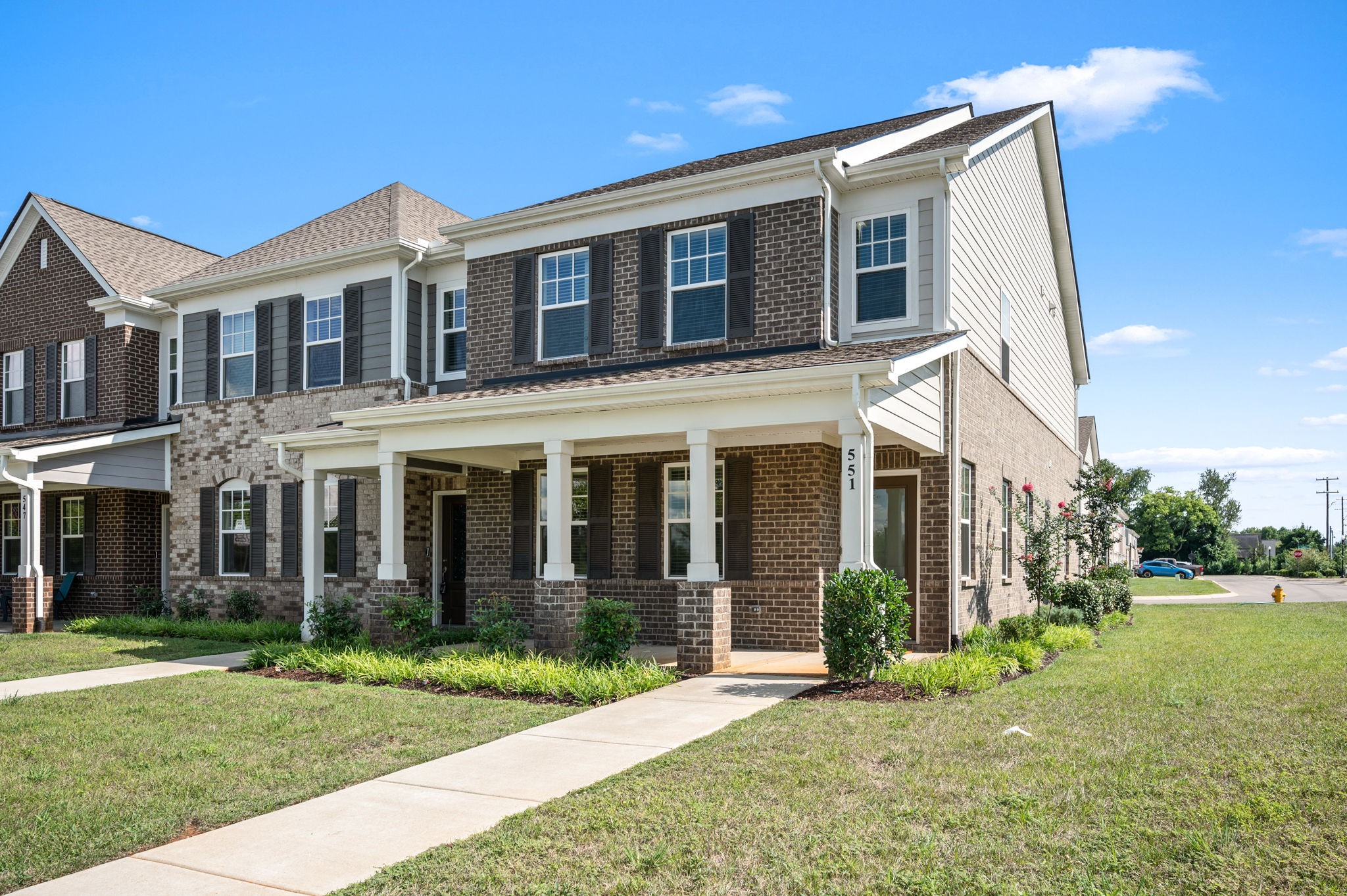 551 Swanholme Dr