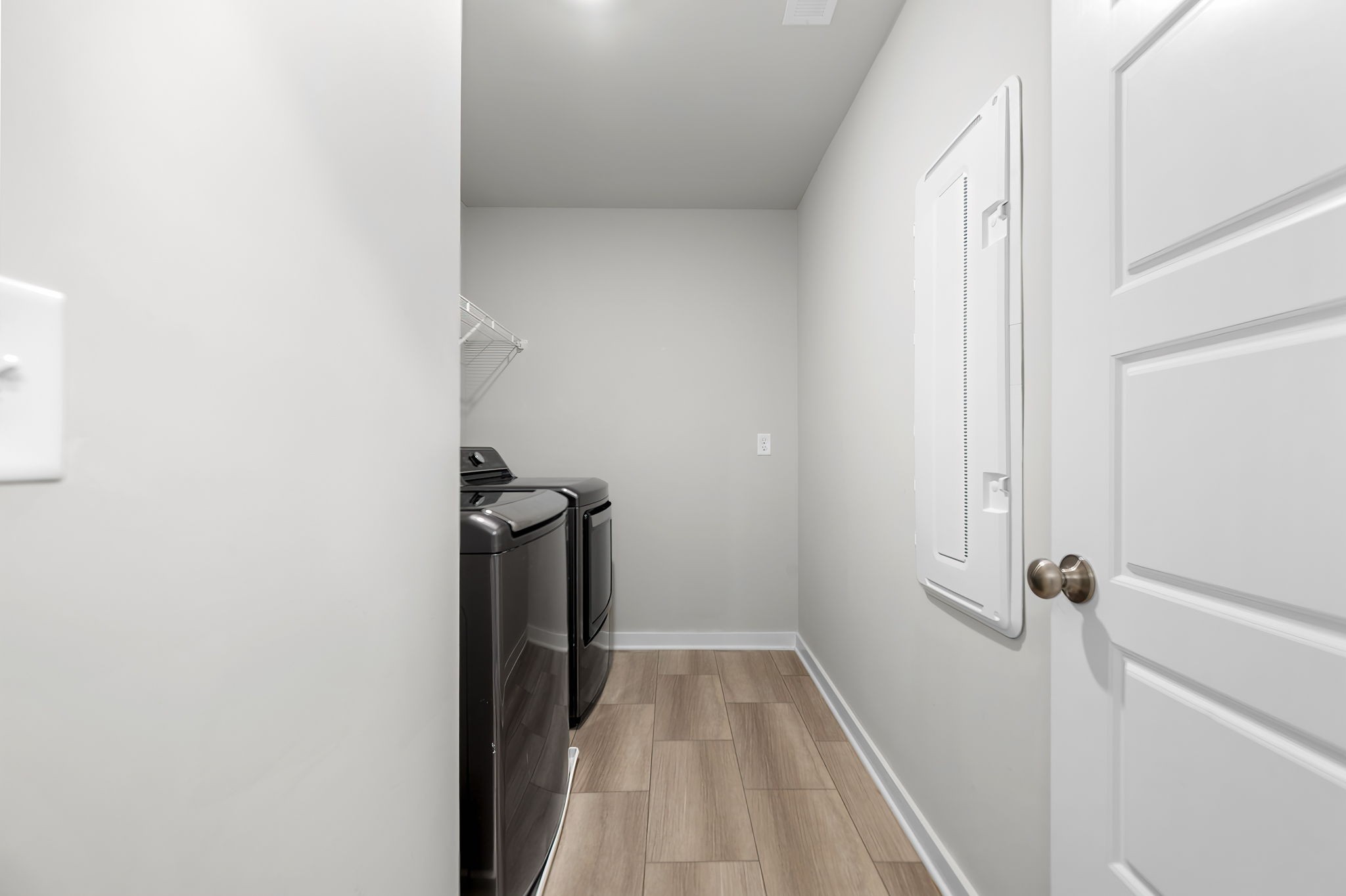 551 Swanholme Dr
