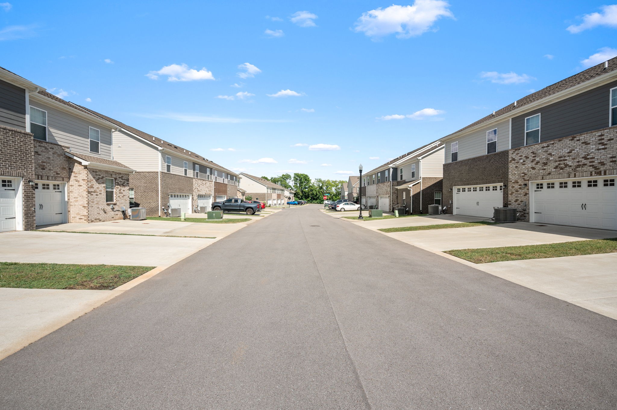 551 Swanholme Dr