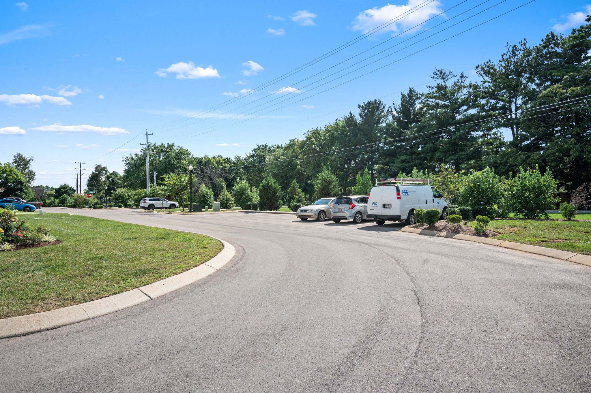 551 Swanholme Dr