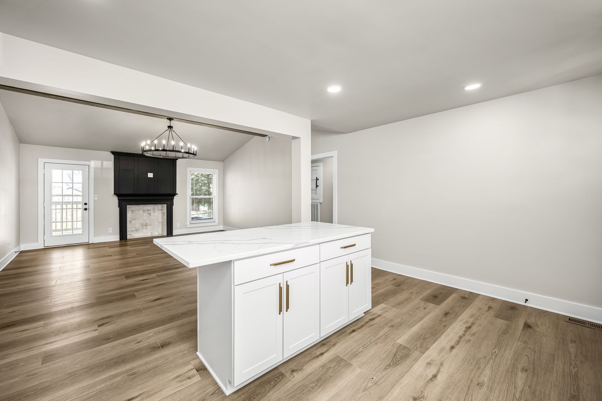 1977 Timberline Way