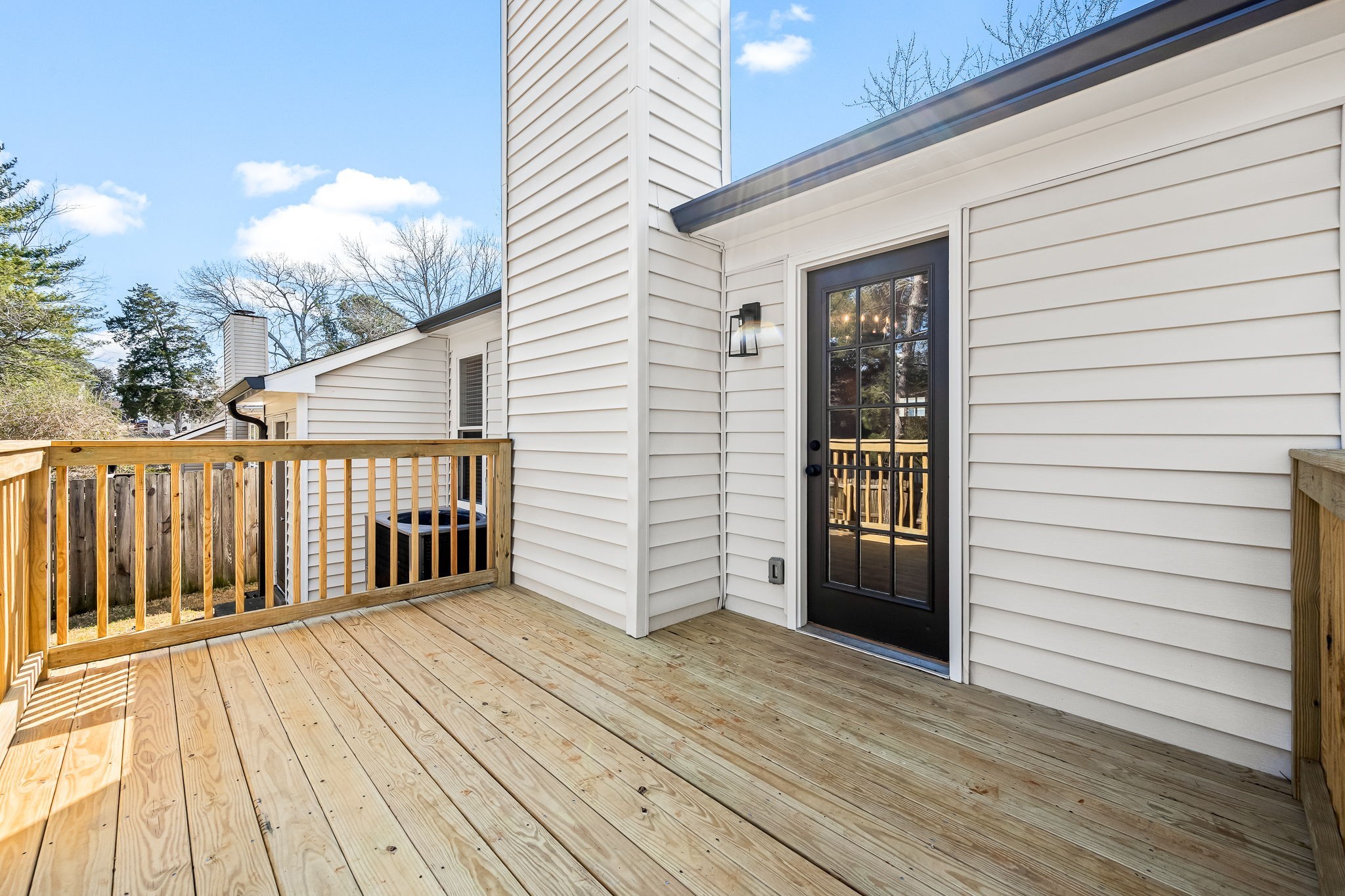1977 Timberline Way