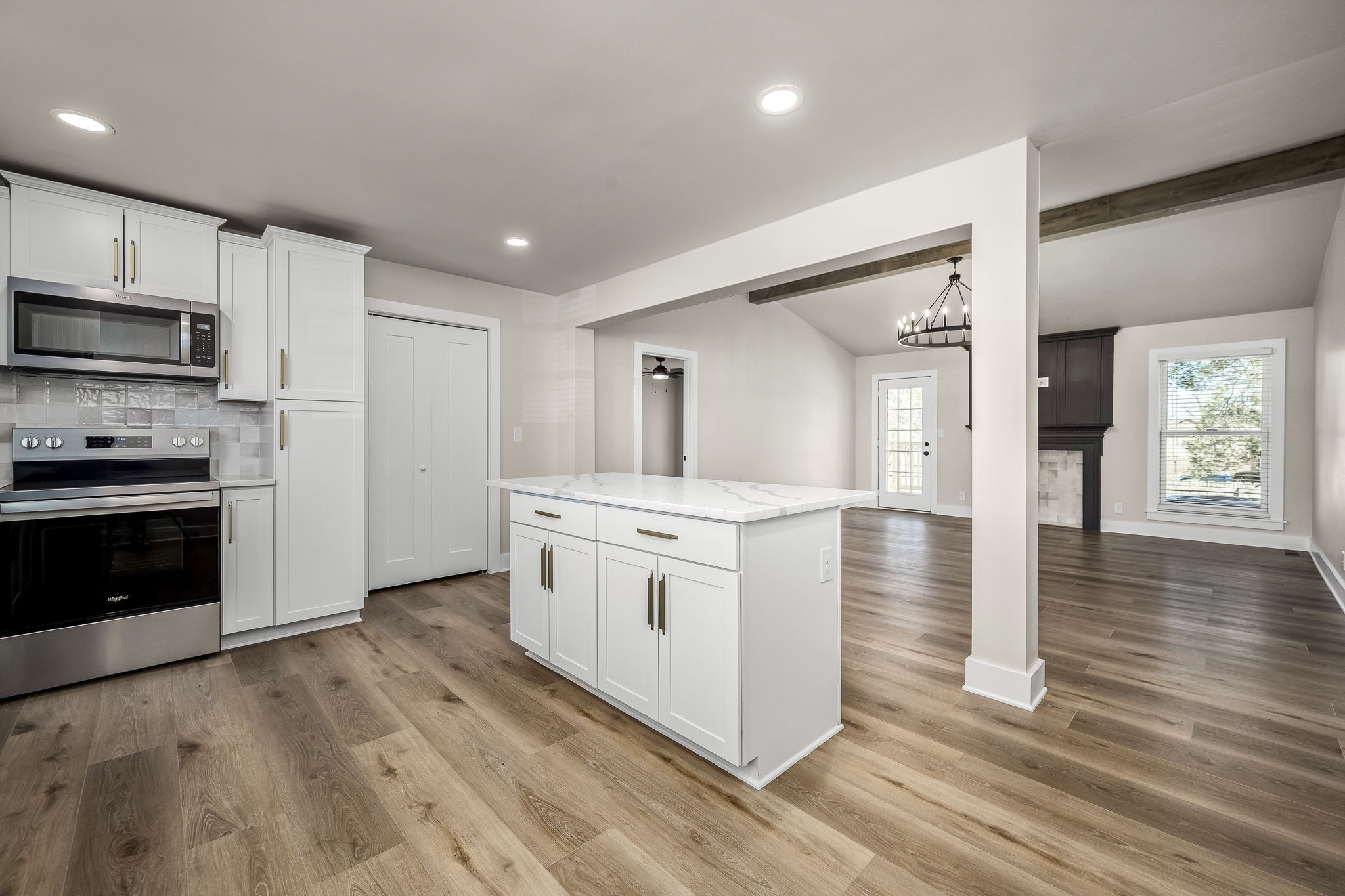 1977 Timberline Way