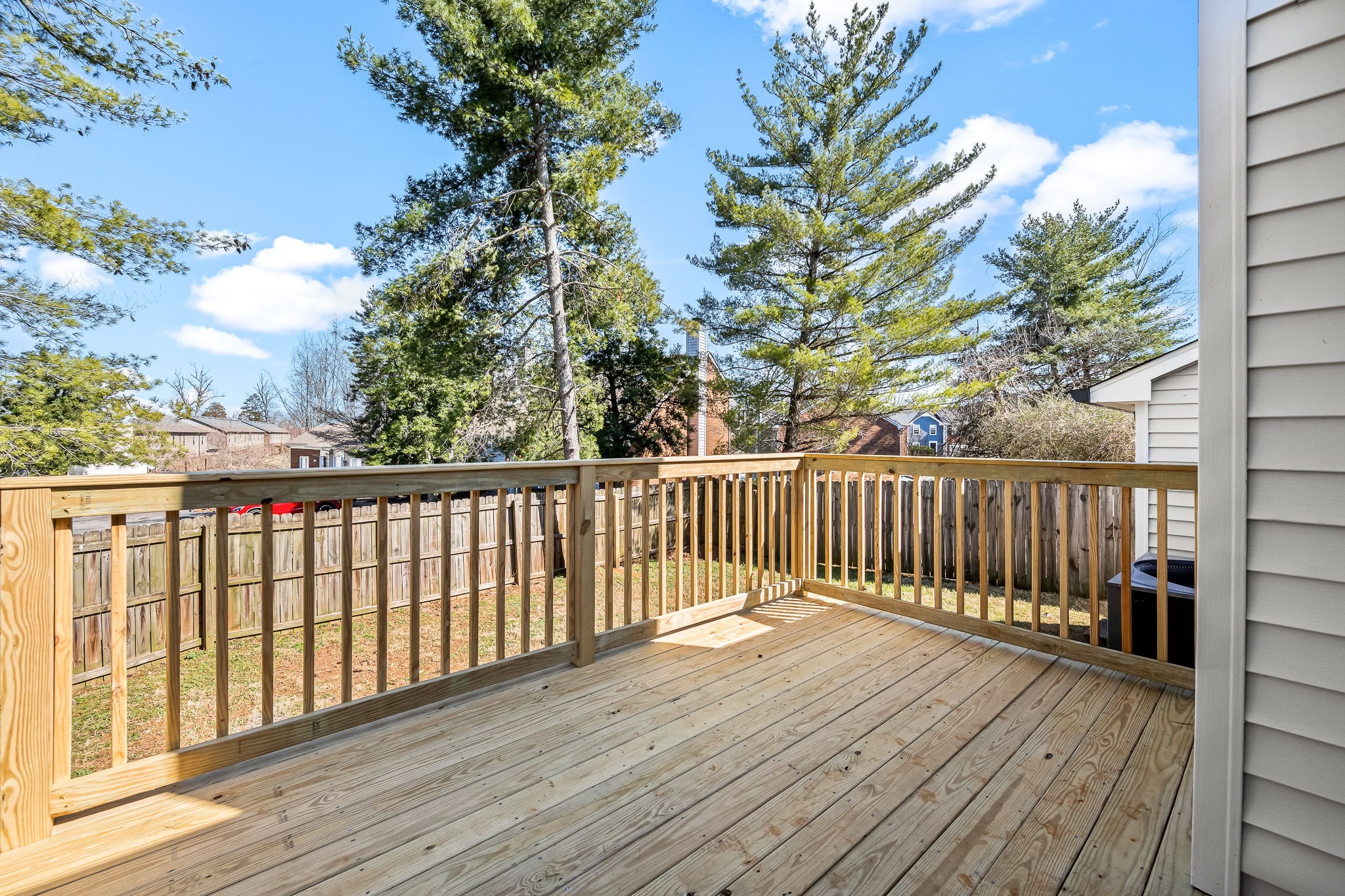 1977 Timberline Way