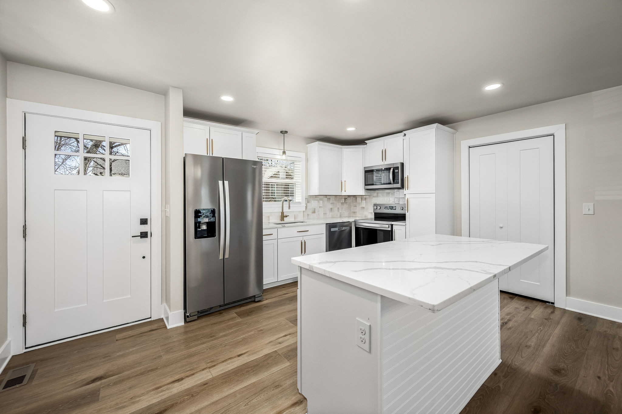1977 Timberline Way
