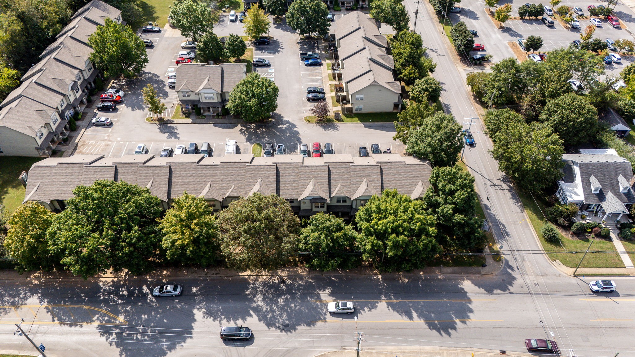 105 4th Ave Unit: 105