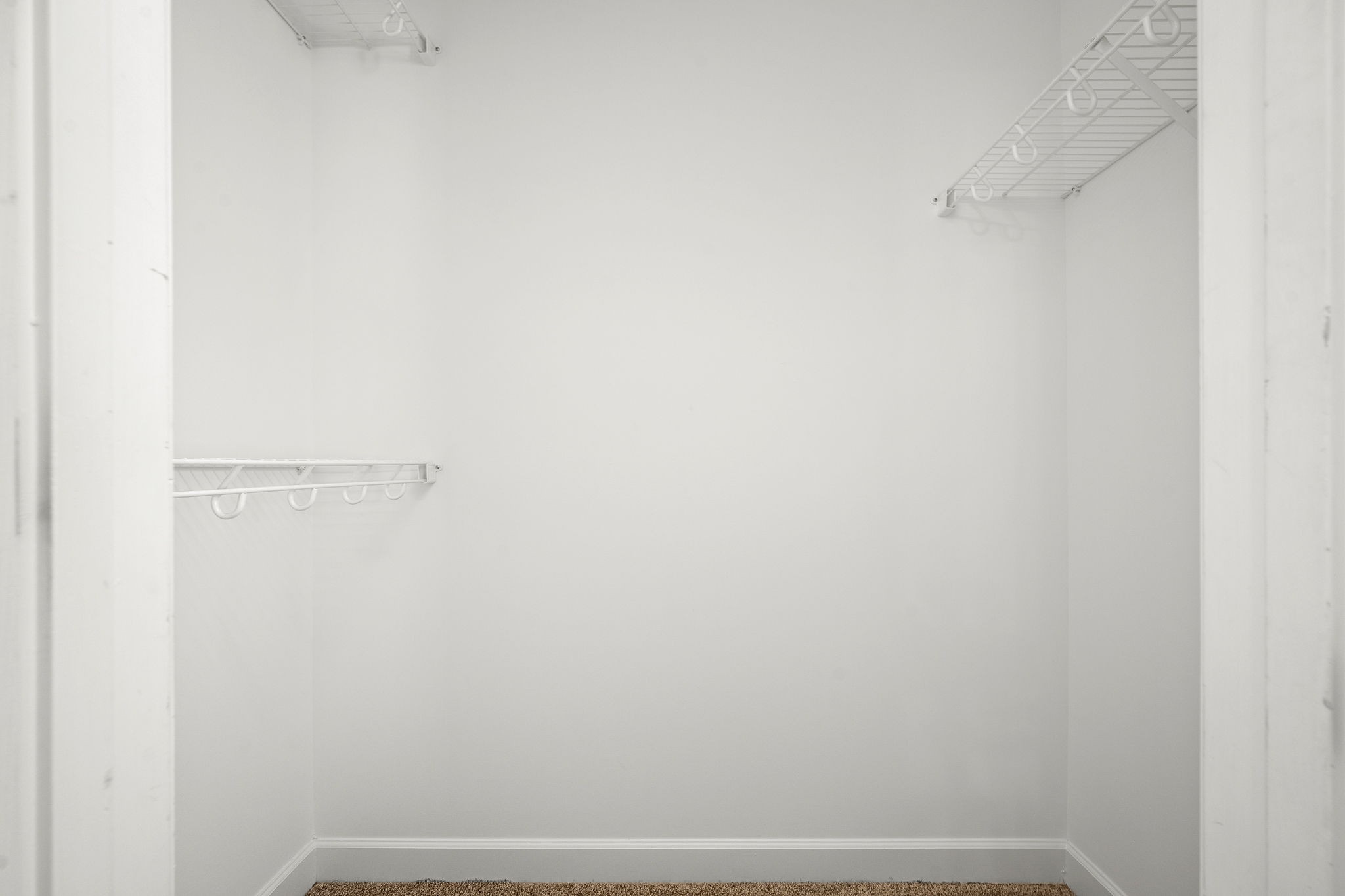 105 4th Ave Unit: 105