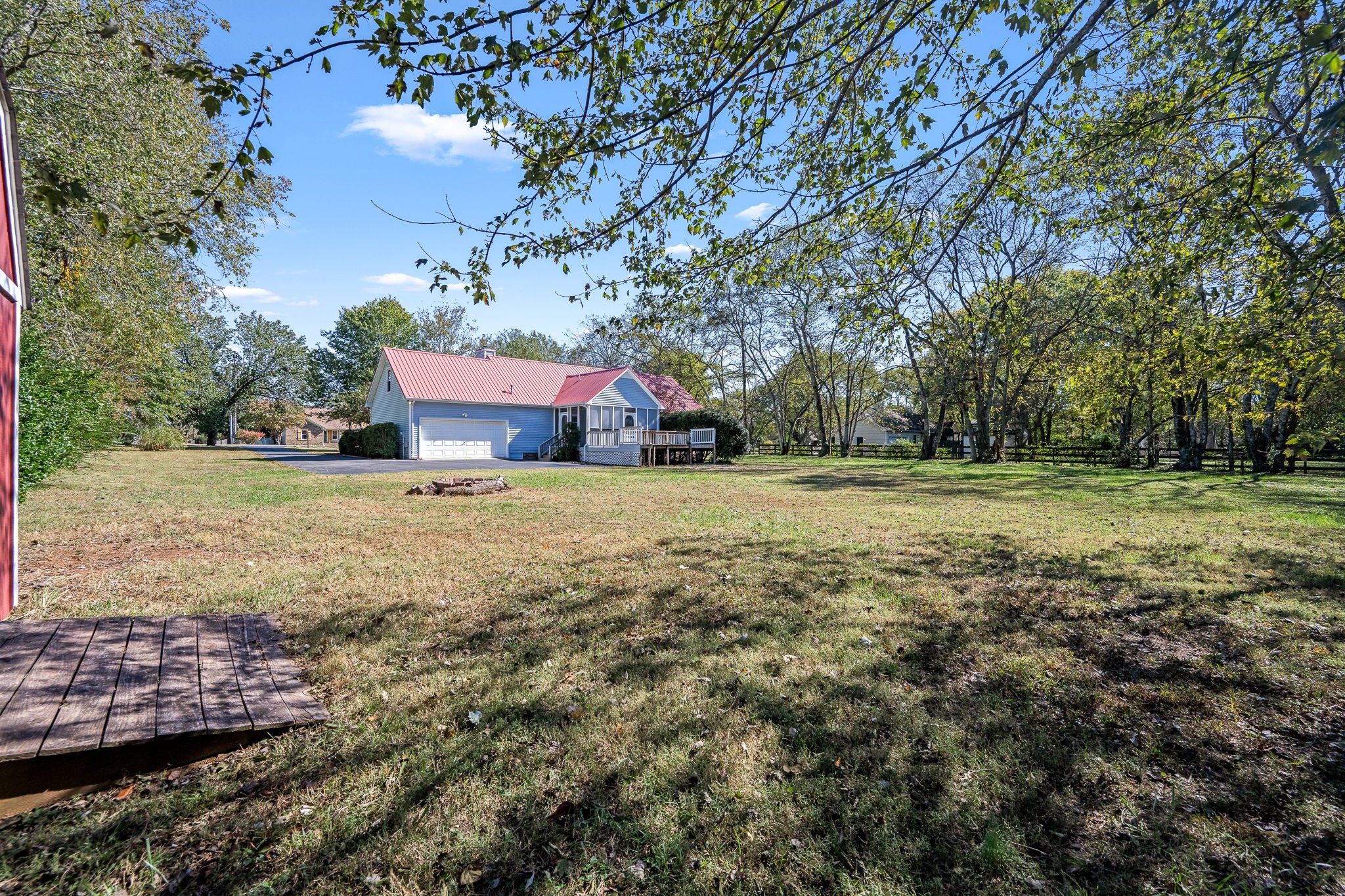 1427 Trotters Ln