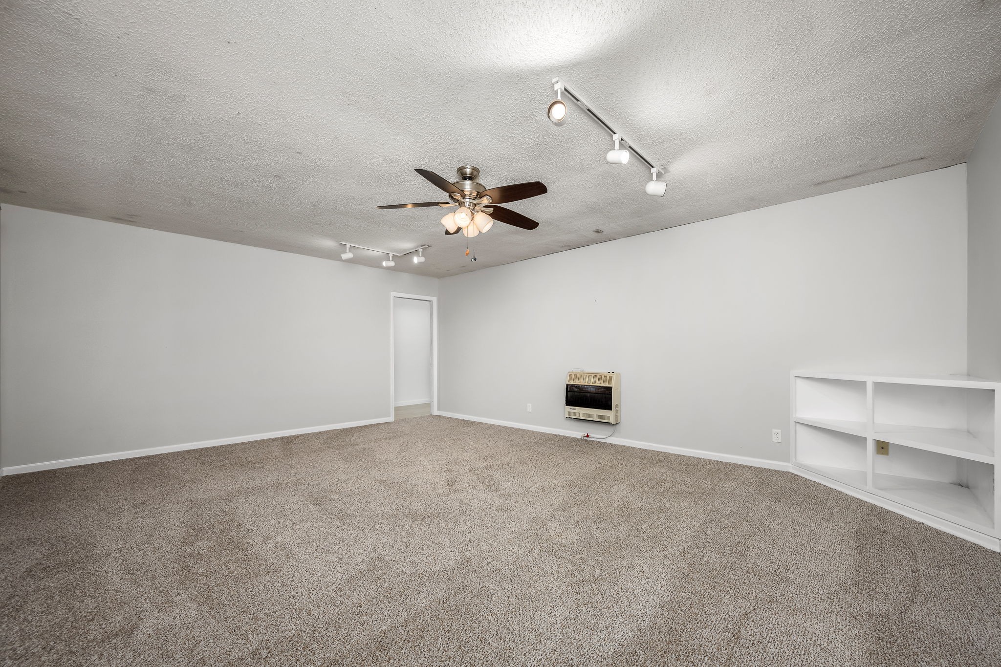 1427 Trotters Ln