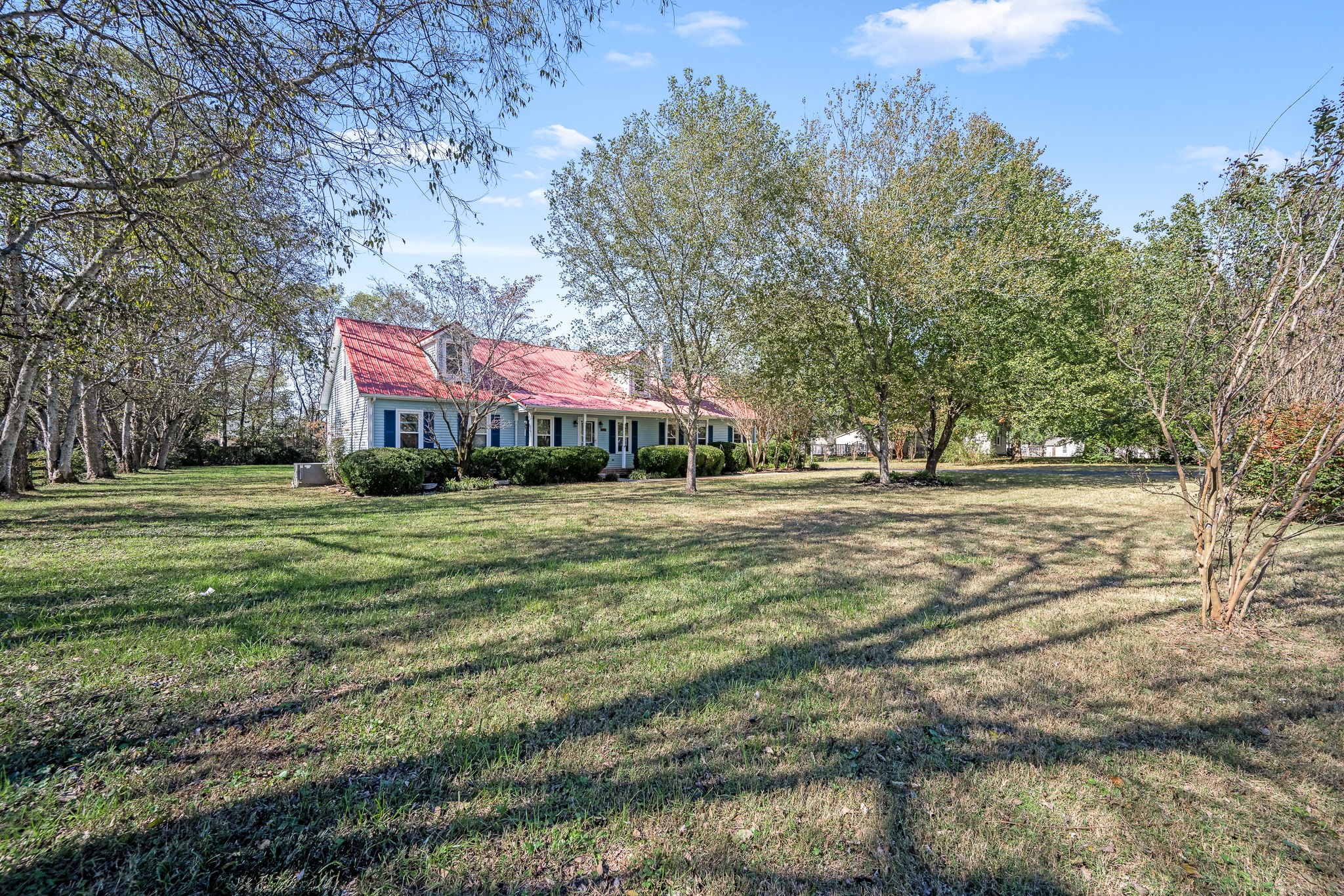 1427 Trotters Ln