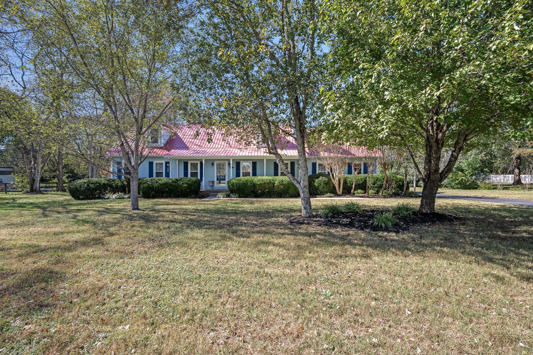 1427 Trotters Ln