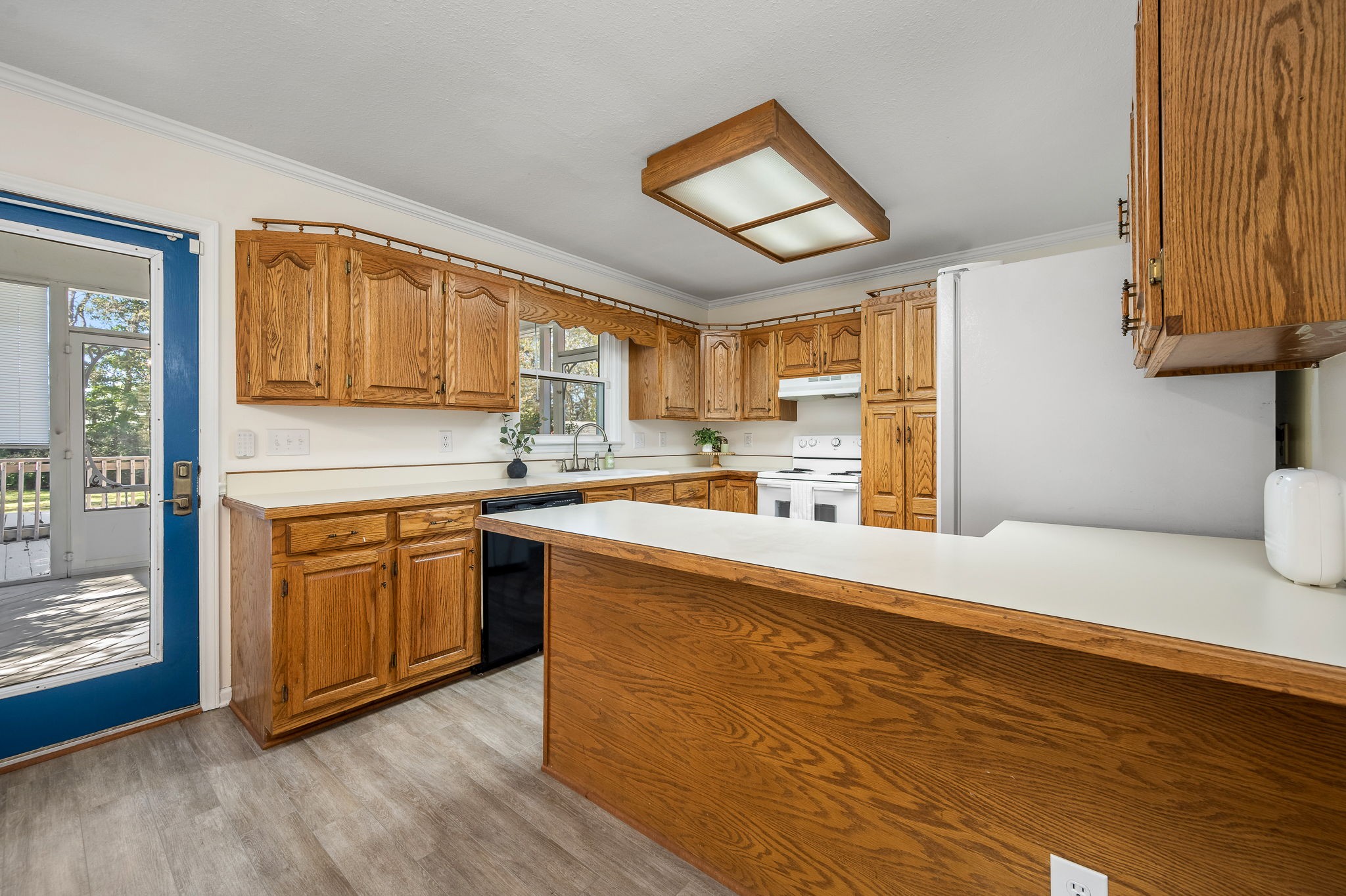 1427 Trotters Ln