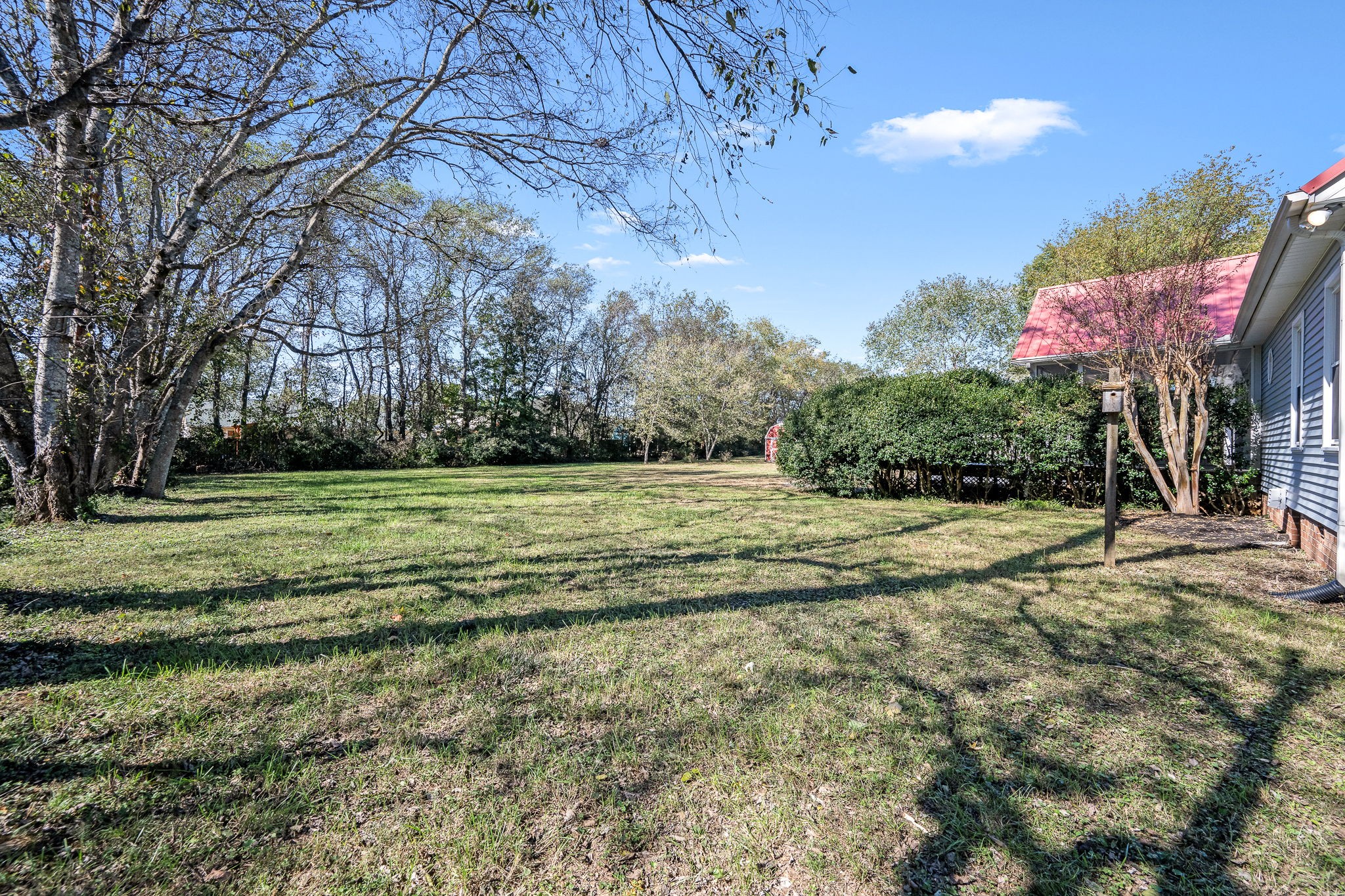1427 Trotters Ln