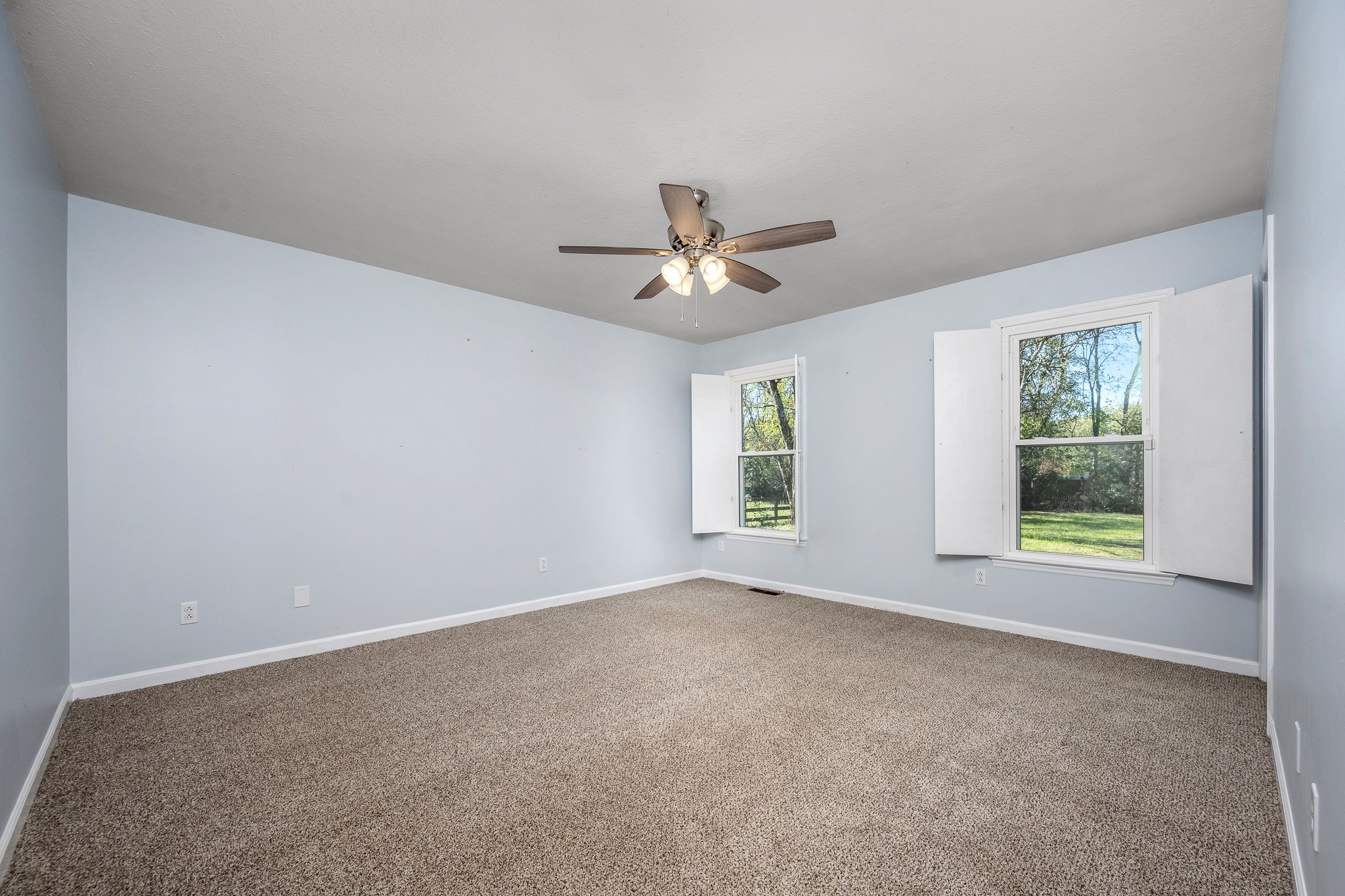 1427 Trotters Ln
