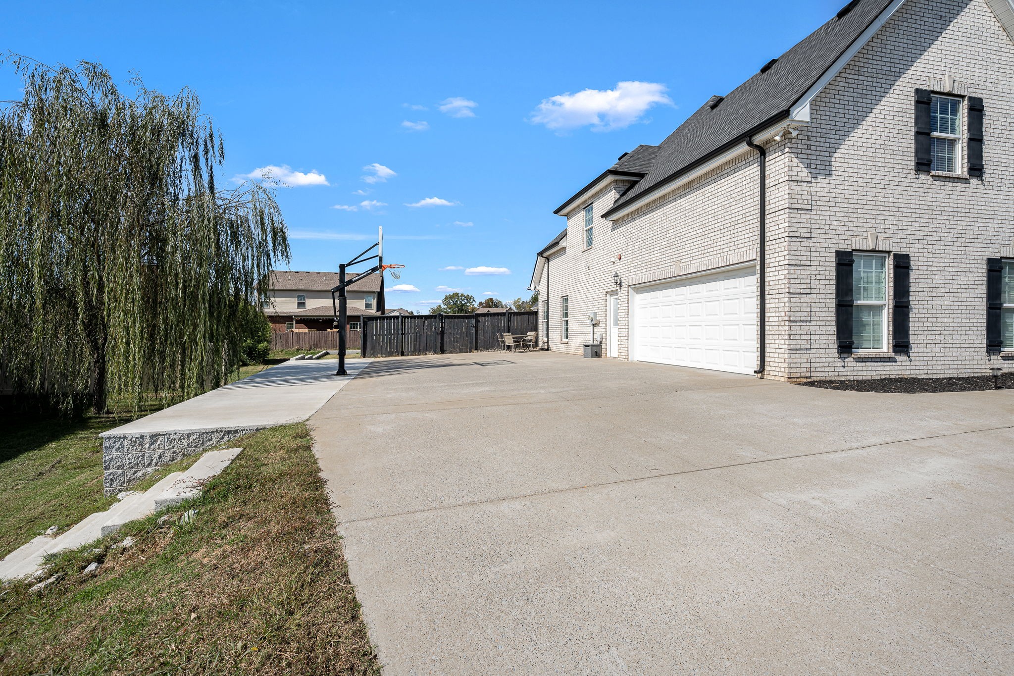 1117 Spring Creek Dr